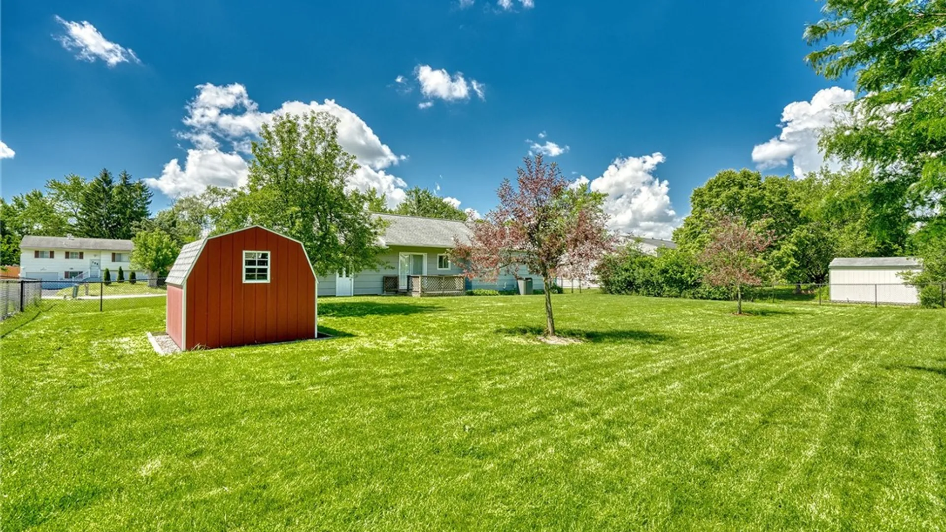 Property at 40 Chiltern Road, Henrietta, NY 14623 34
