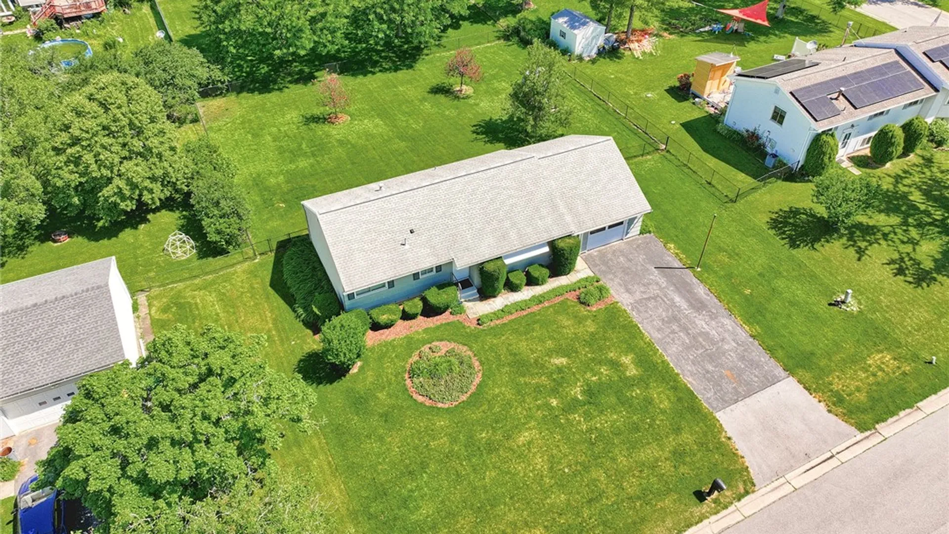 Property at 40 Chiltern Road, Henrietta, NY 14623 41