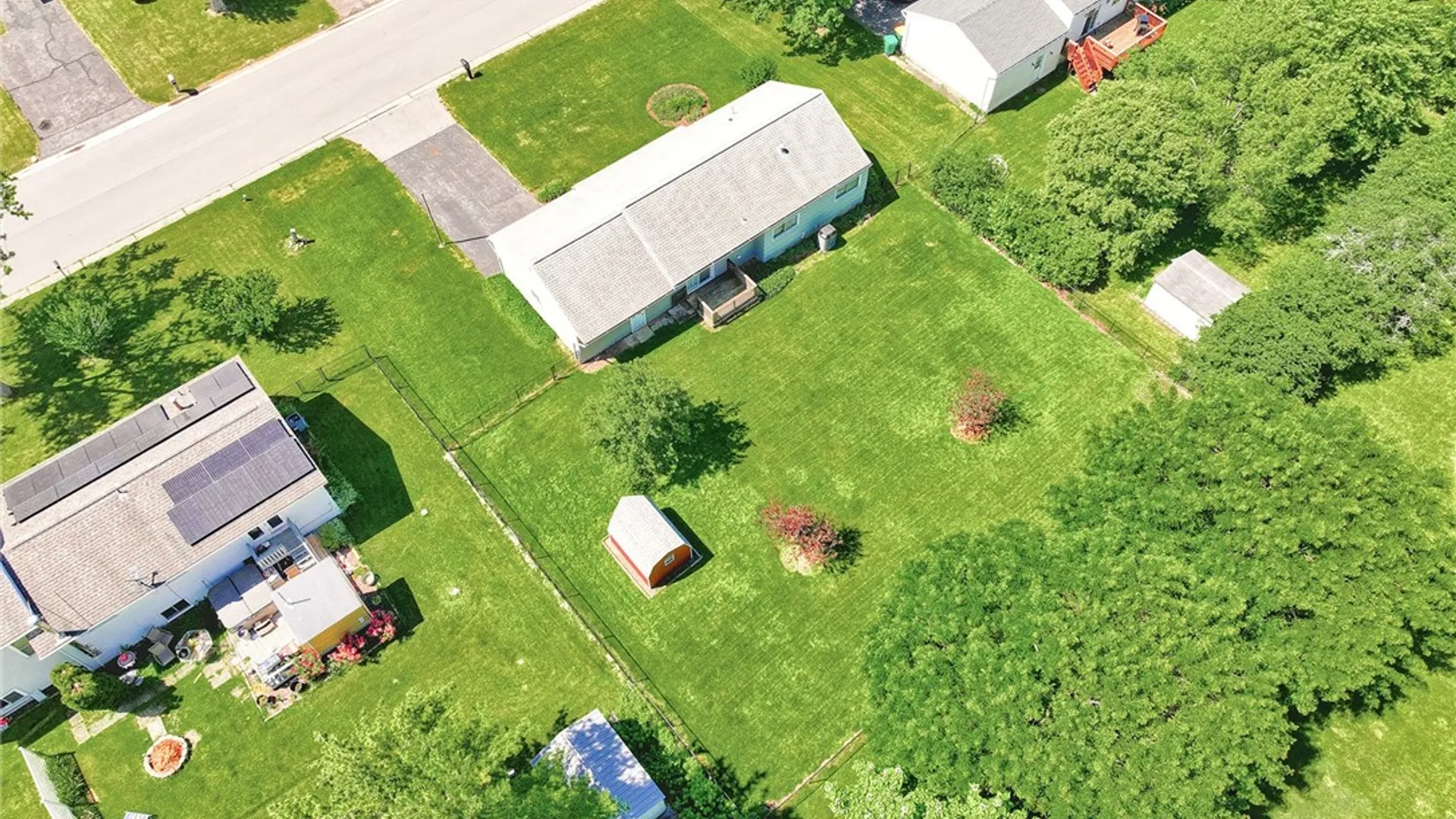 Property at 40 Chiltern Road, Henrietta, NY 14623 44