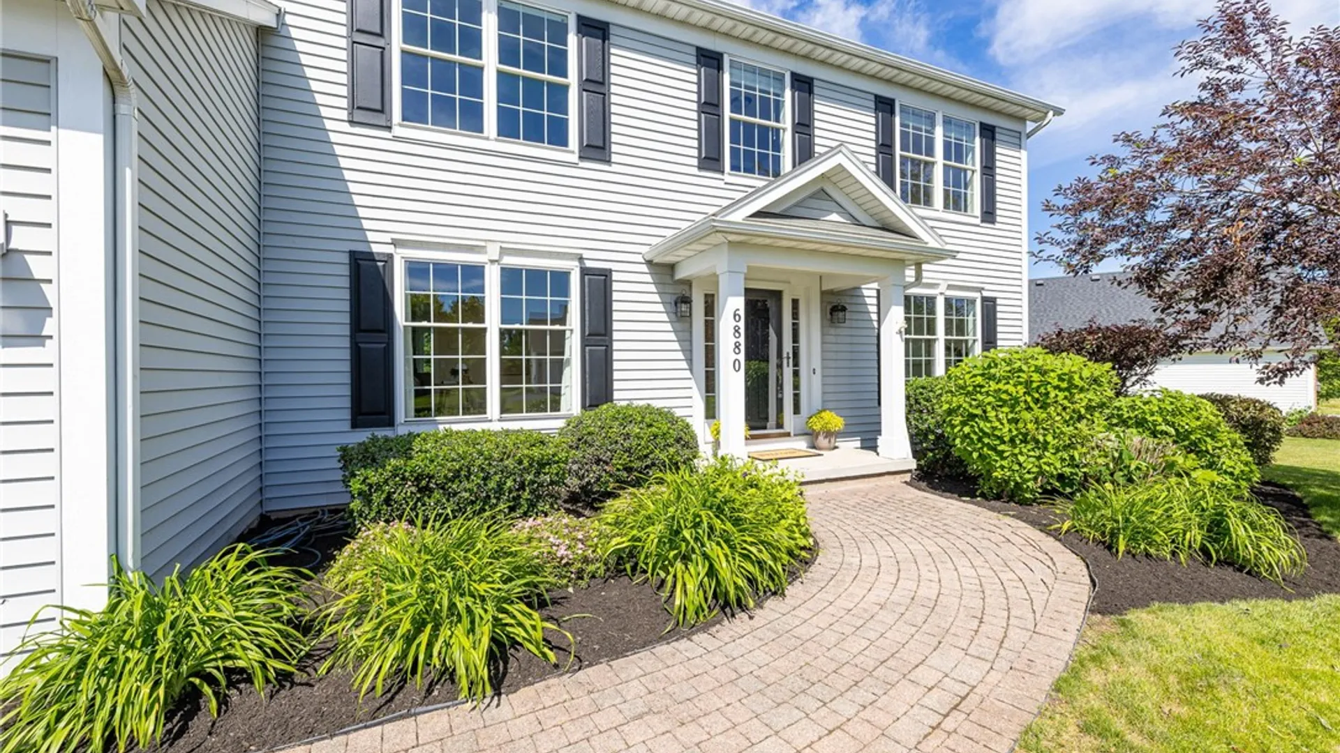 Property at 6880 Chestnut Hill, Victor, NY 14564 3