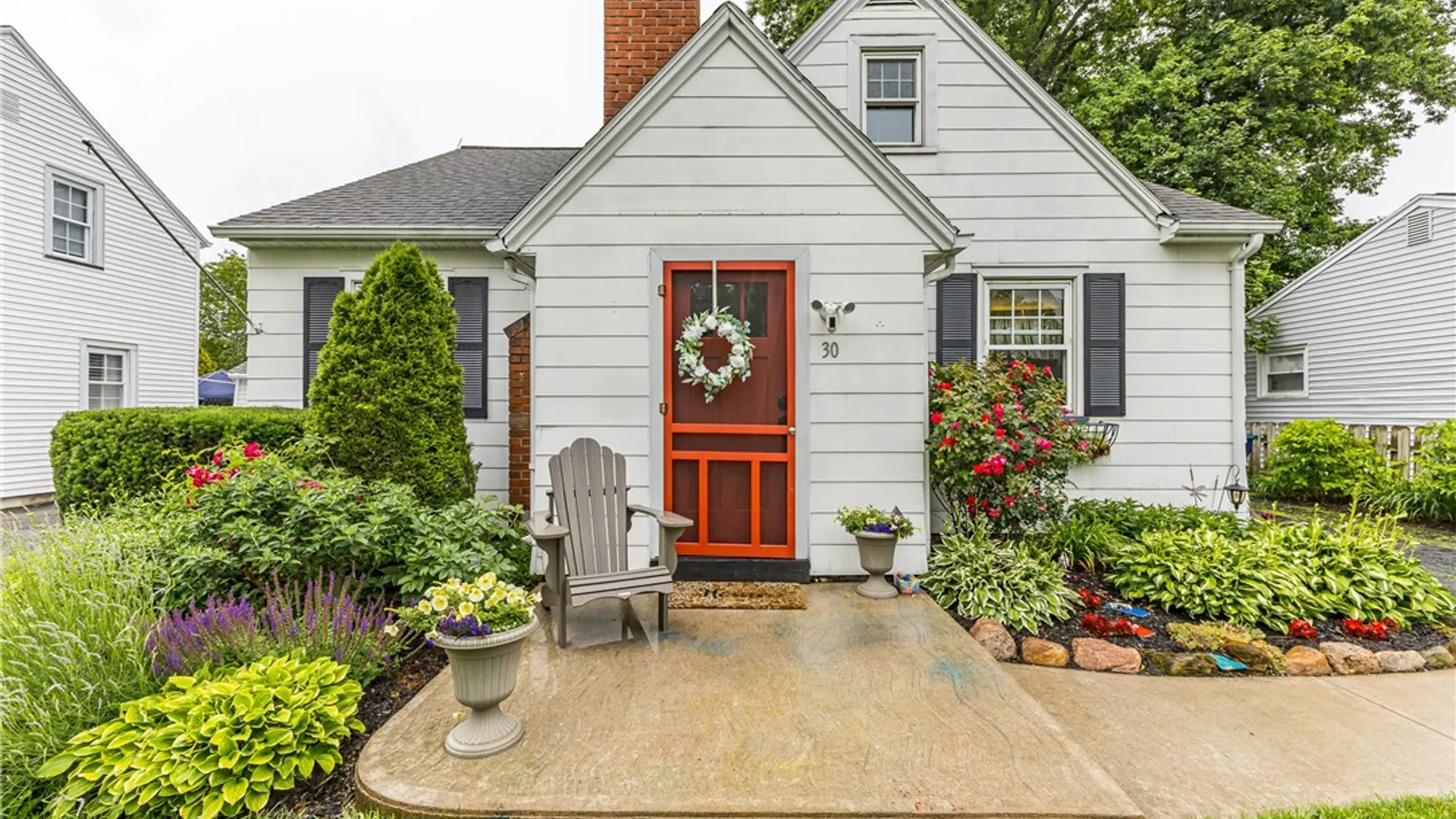 Property at 30 Cliffordale Park, Irondequoit, NY 14609 2
