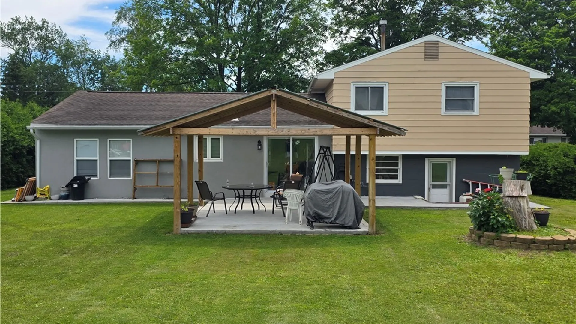 Property at 1305 Fairwood Drive, Utica, NY 13502 32