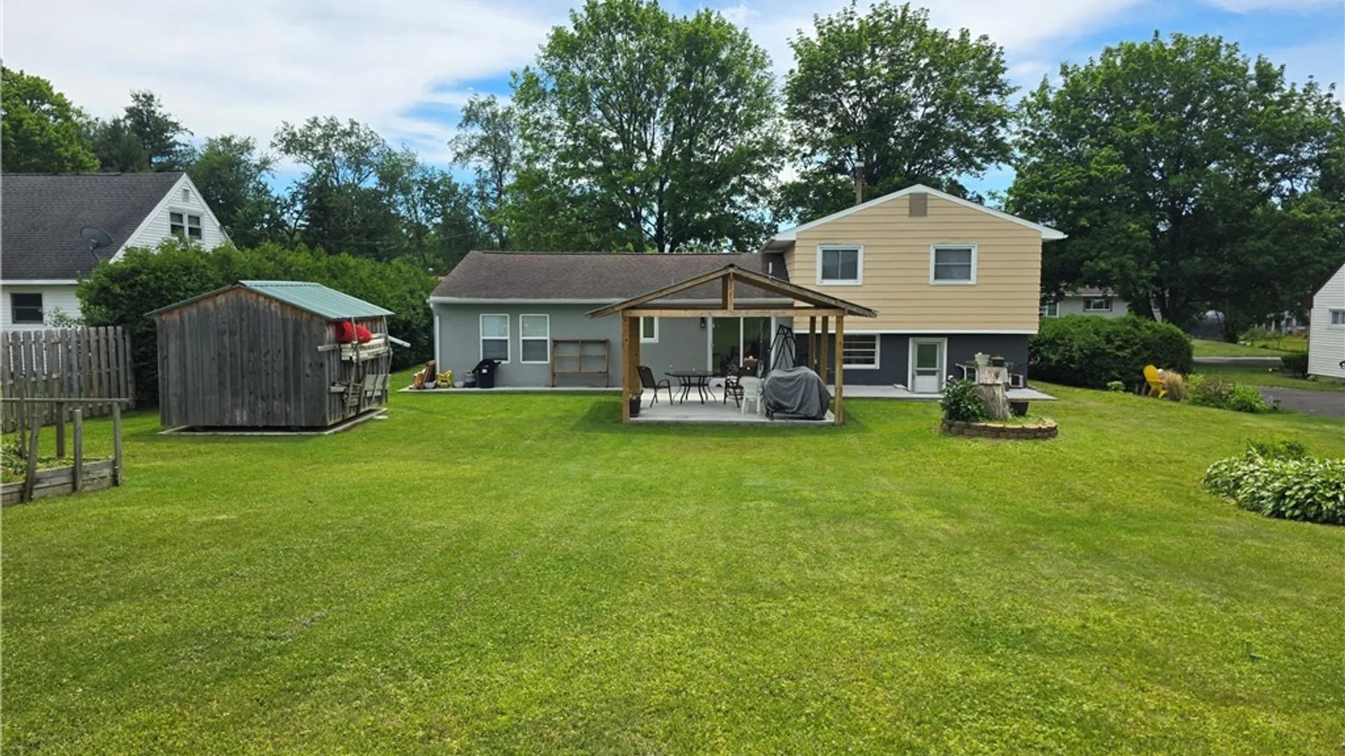 Property at 1305 Fairwood Drive, Utica, NY 13502 35