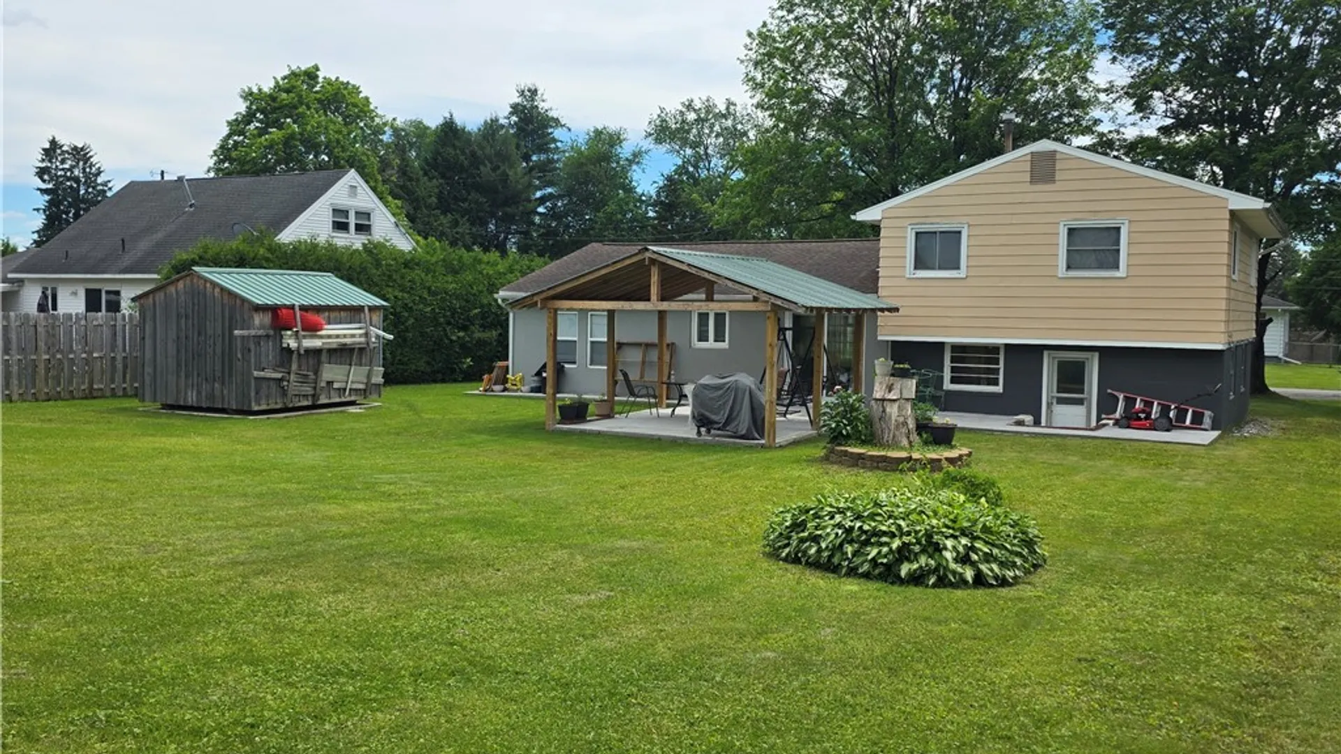 Property at 1305 Fairwood Drive, Utica, NY 13502 37