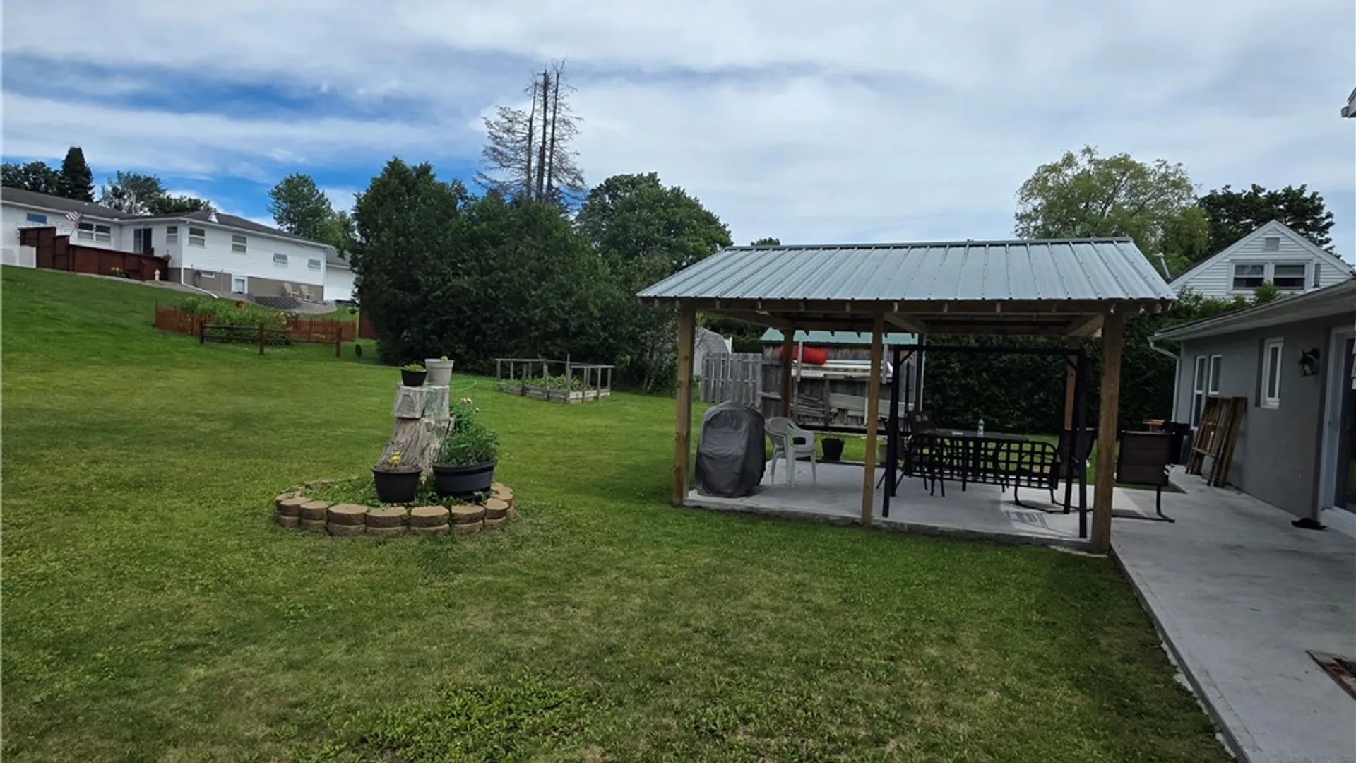 Property at 1305 Fairwood Drive, Utica, NY 13502 38