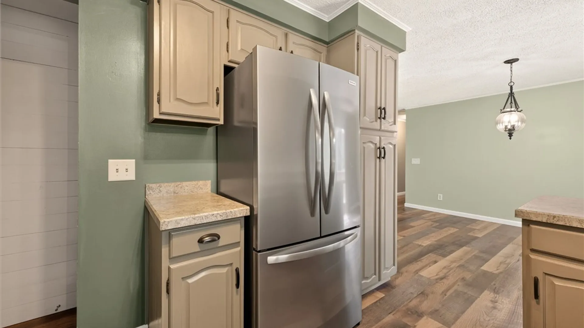 Property at 14 Terry Lane, Ogden, NY 14624 28