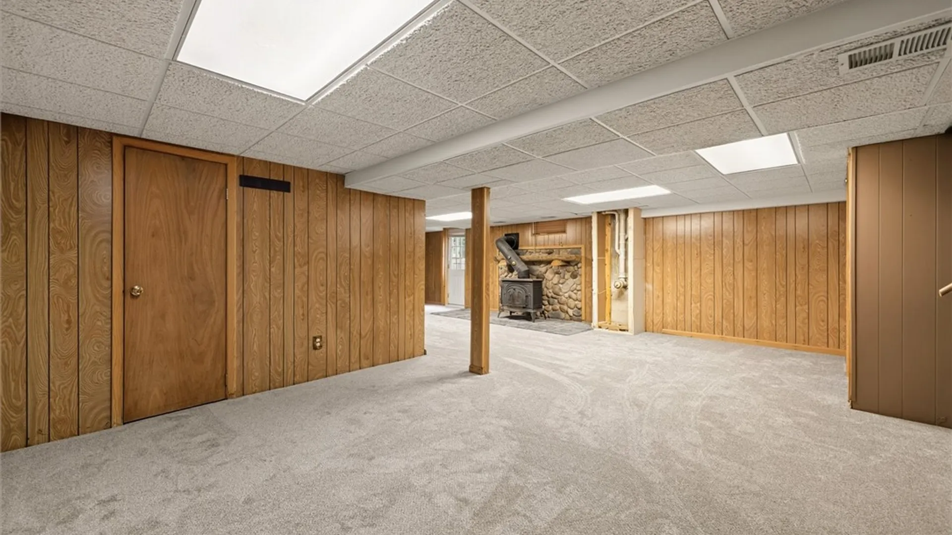 Property at 14 Terry Lane, Ogden, NY 14624 30