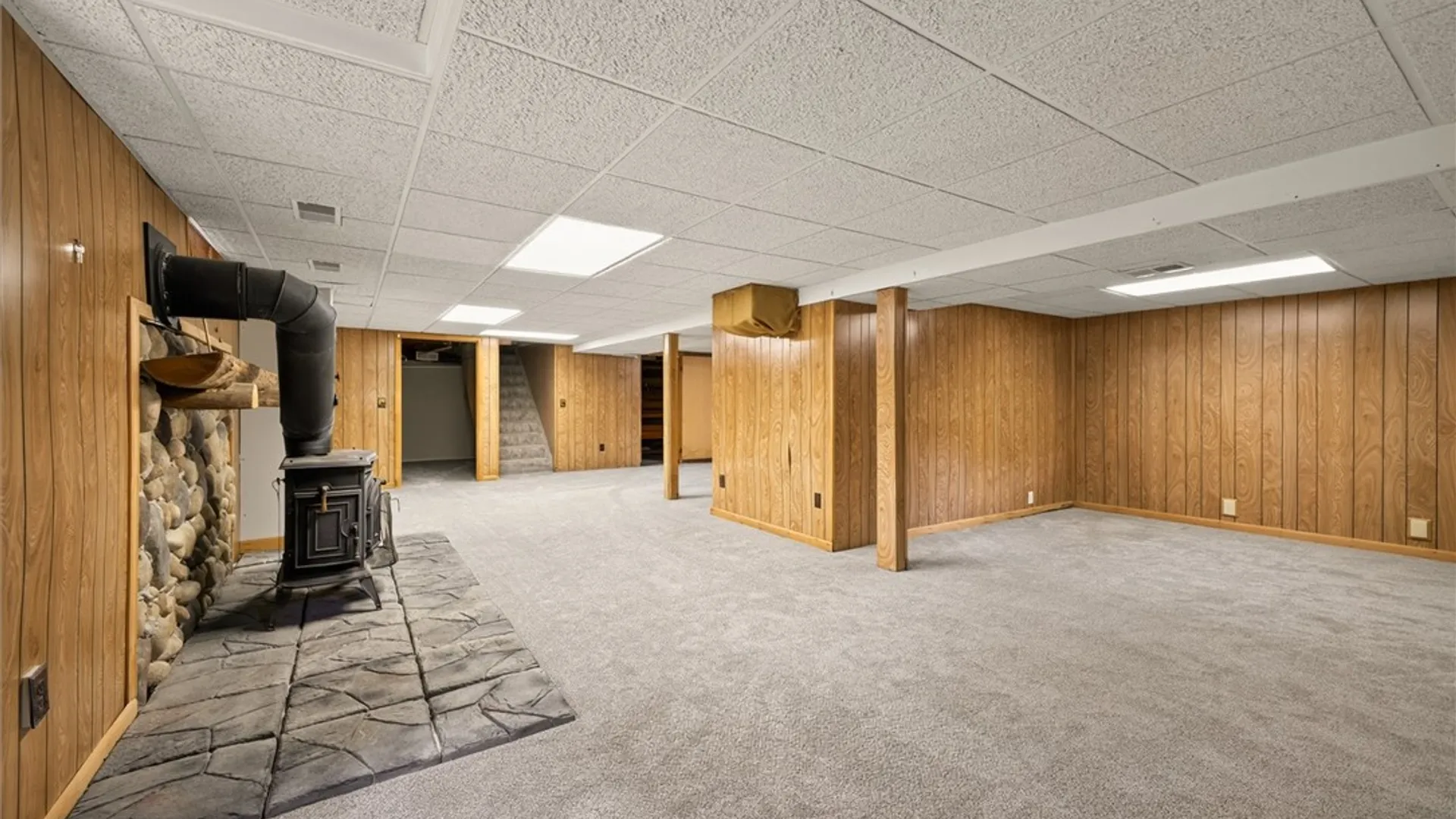 Property at 14 Terry Lane, Ogden, NY 14624 32