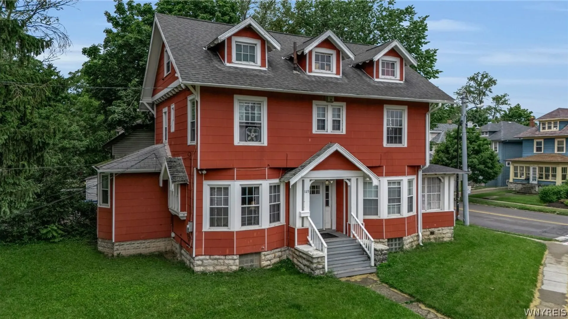 Property at 125 Winspear Avenue, Buffalo, NY 14214 2