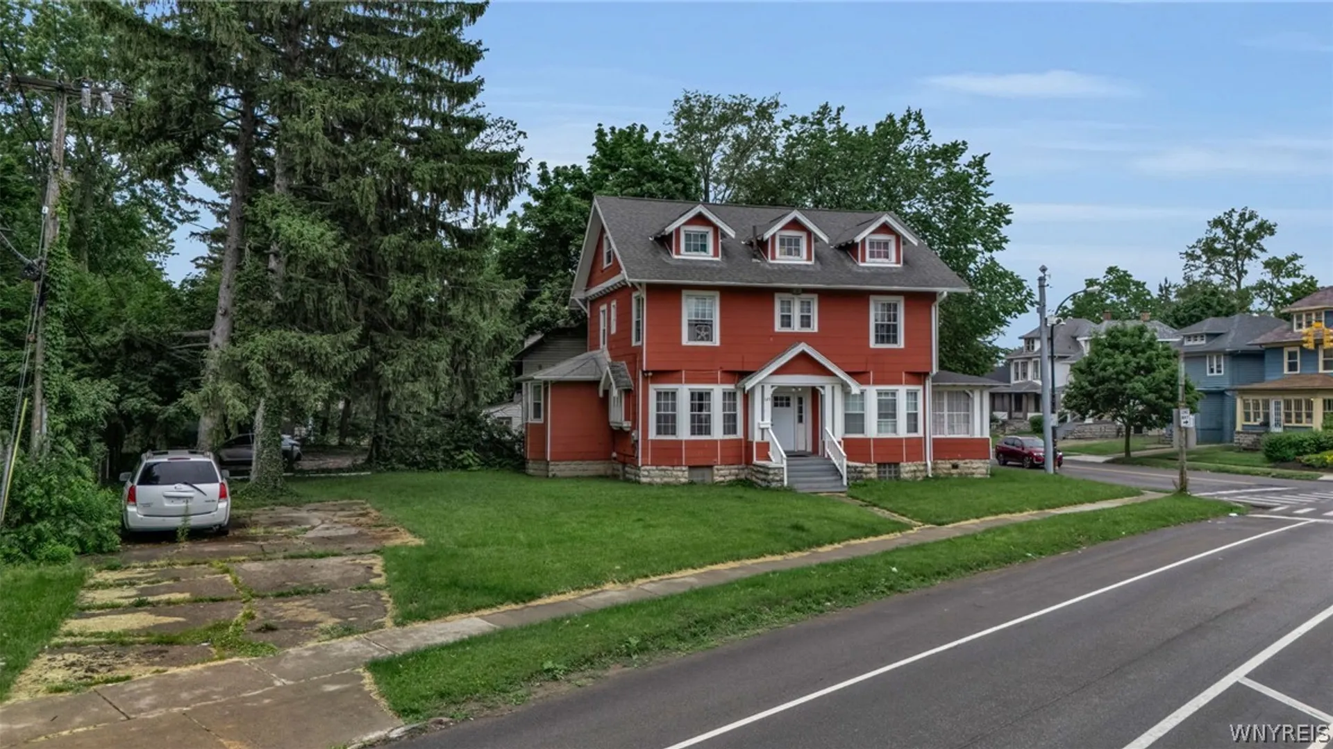 Property at 125 Winspear Avenue, Buffalo, NY 14214 4