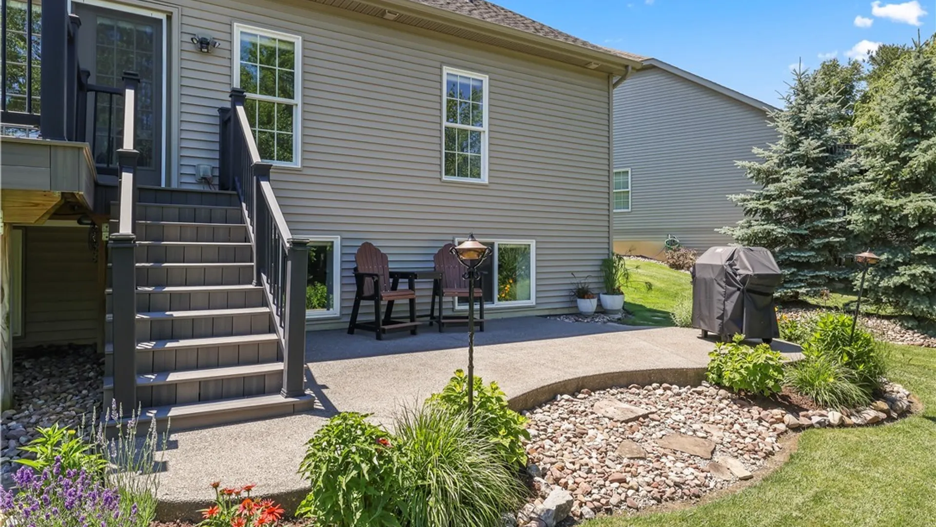 Property at 30 Logan Lane, Lancaster, NY 14086 38