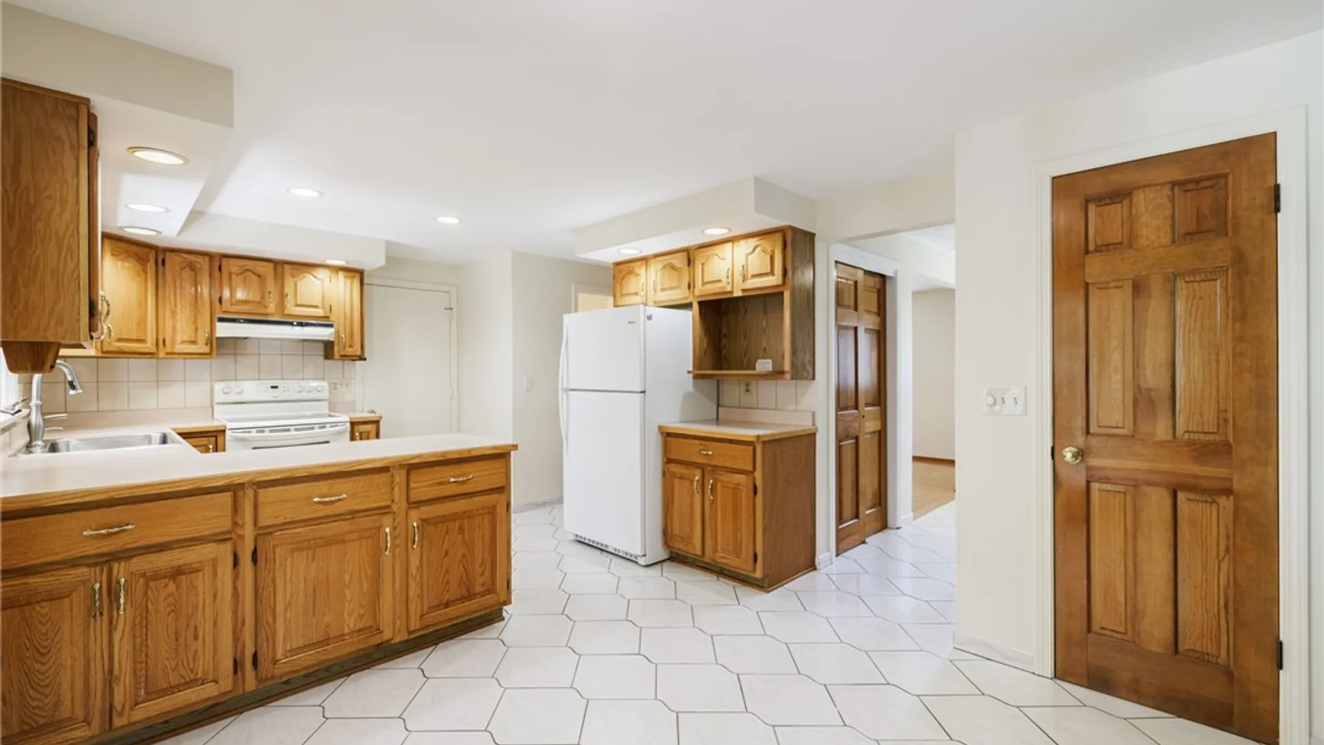 Property at 15 Ascot Drive, Chili, NY 14624 13