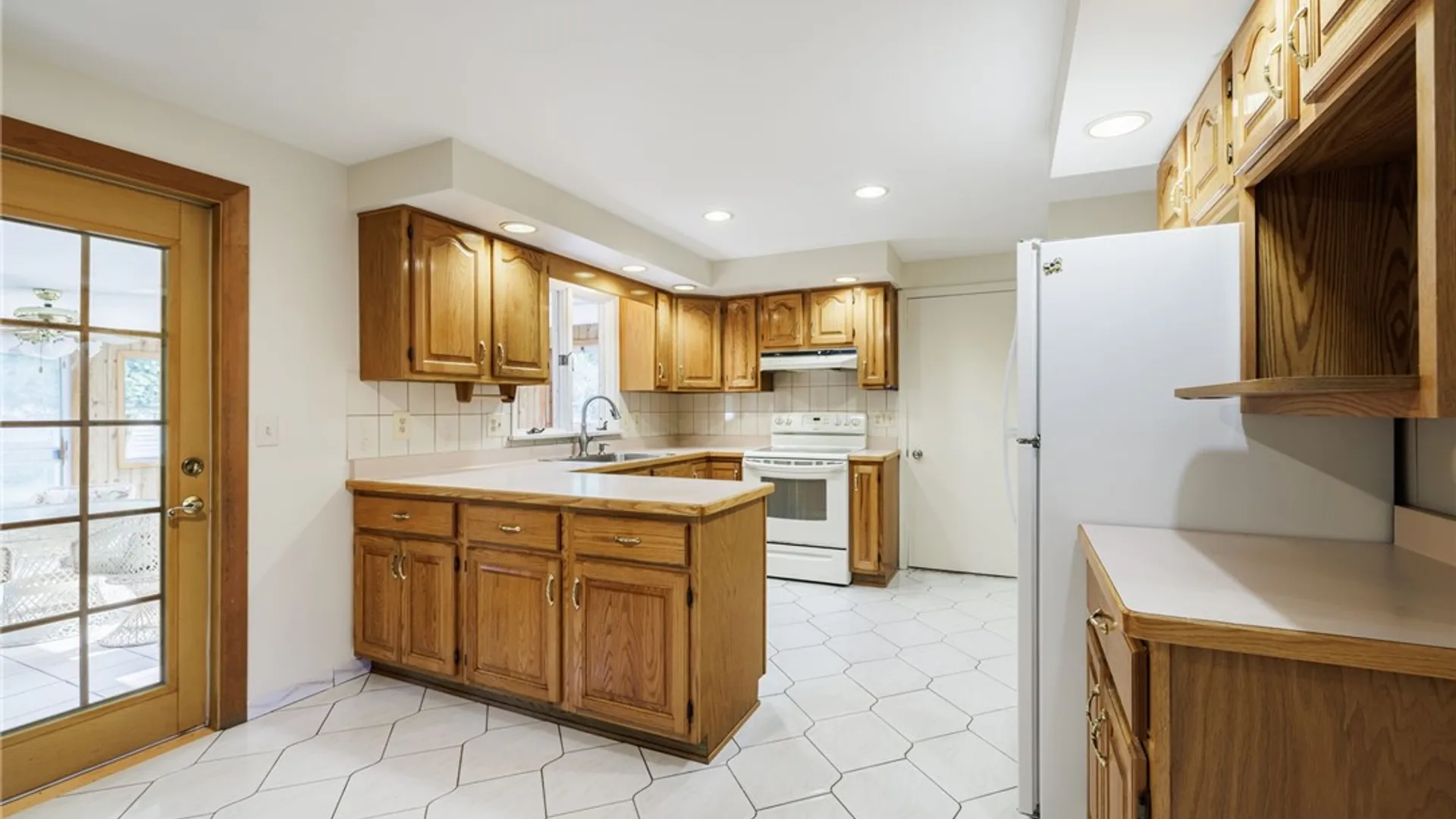 Property at 15 Ascot Drive, Chili, NY 14624 9