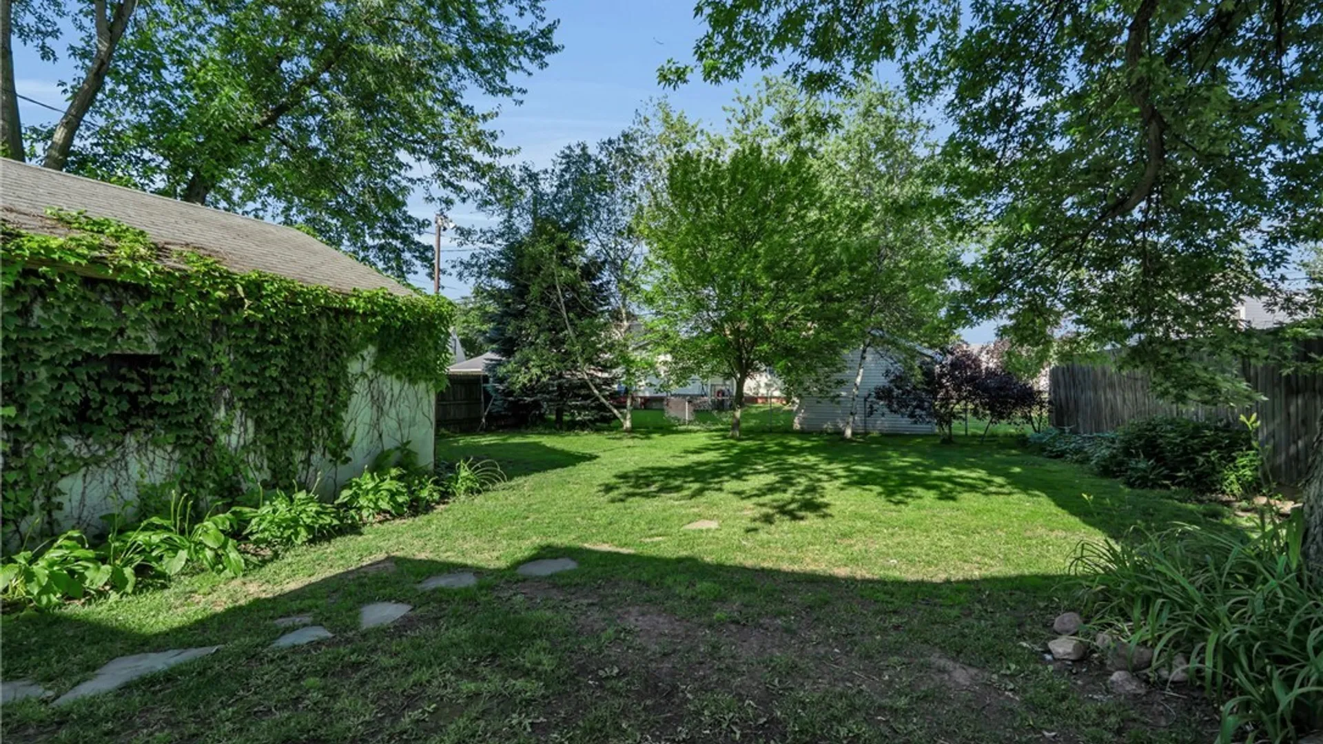 Property at 873 Parkhurst Boulevard, Tonawanda, NY 14150 4