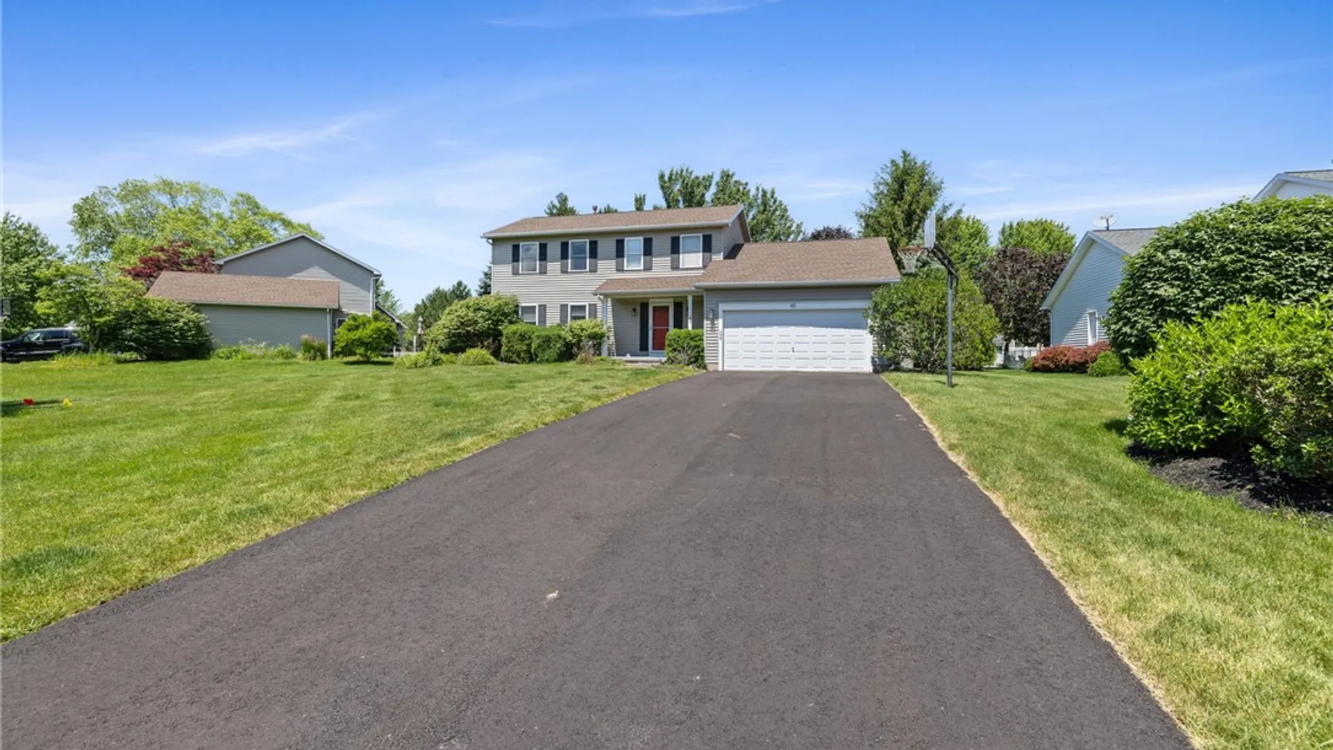 Property at 40 Alverstone Way, Henrietta, NY 14586 3