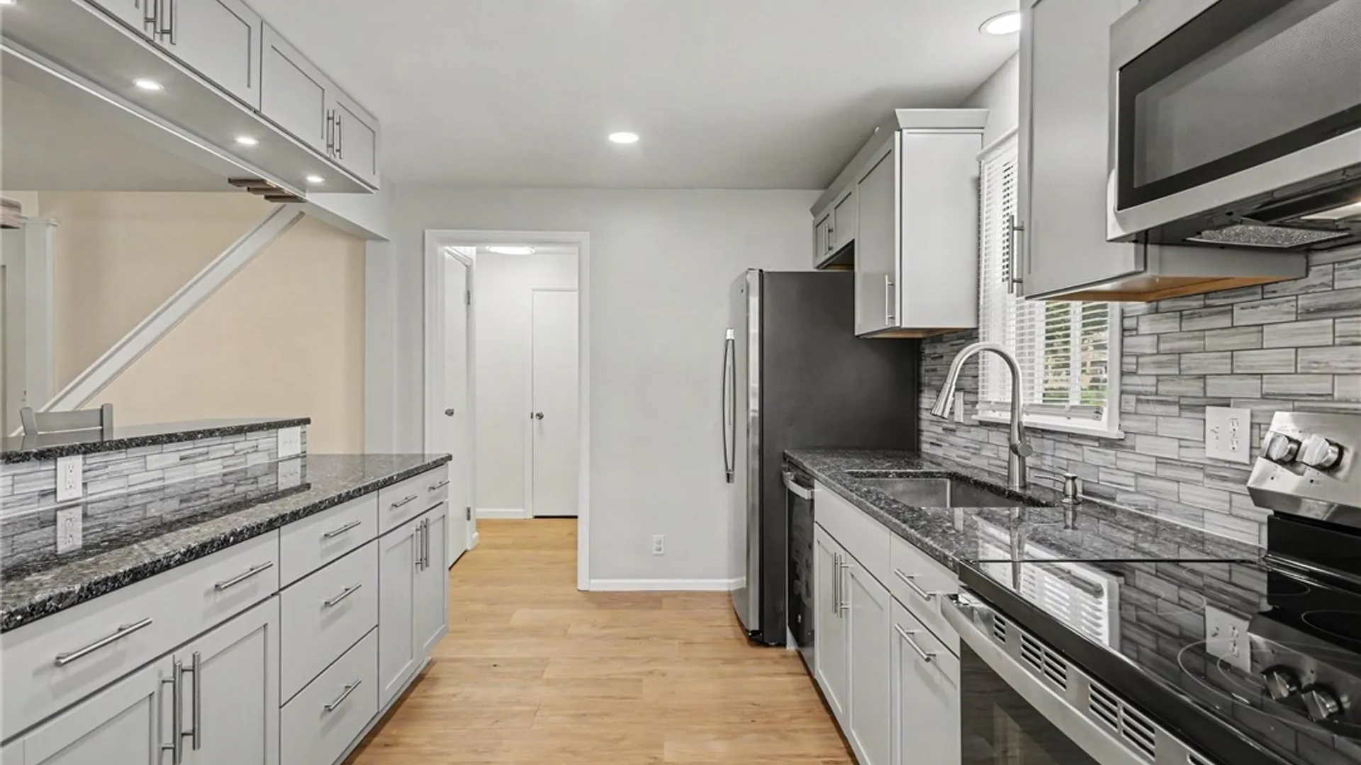 Property at 67 Dunrovin Lane, Brighton, NY 14618 10