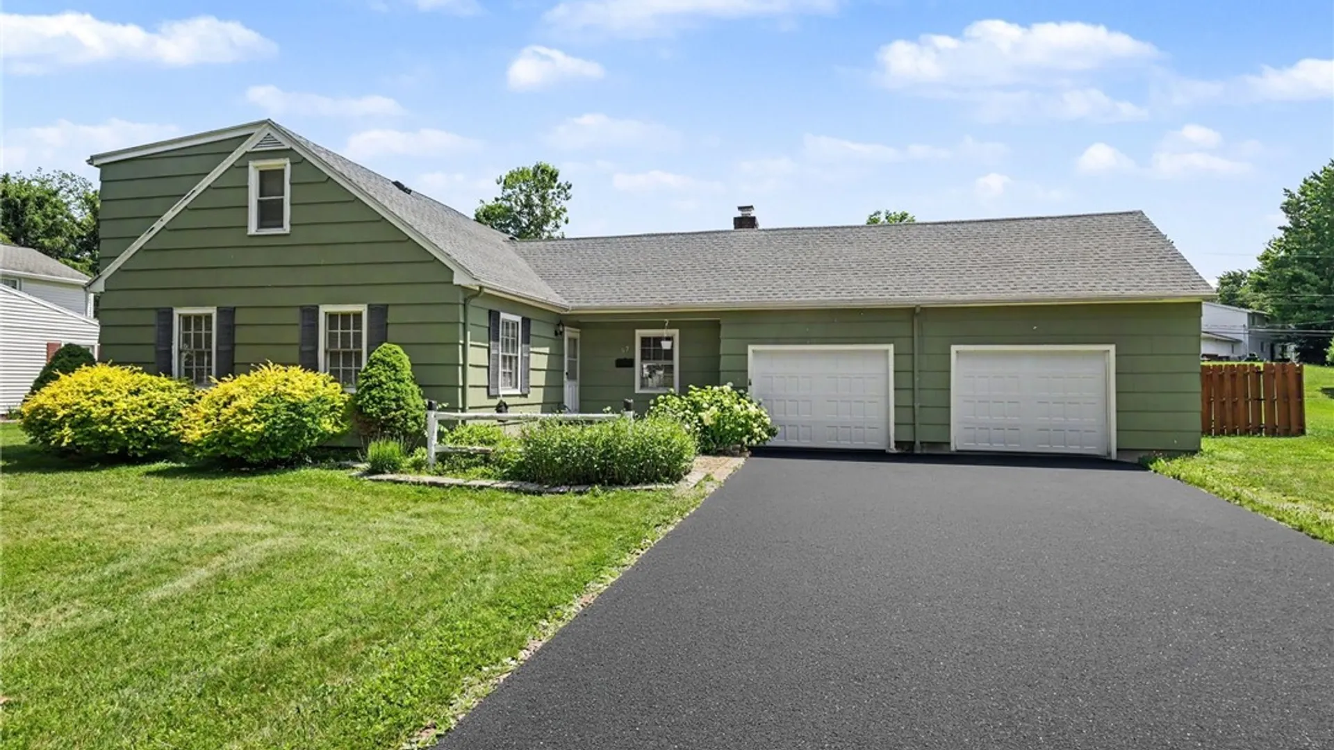 Property at 67 Dunrovin Lane, Brighton, NY 14618 2