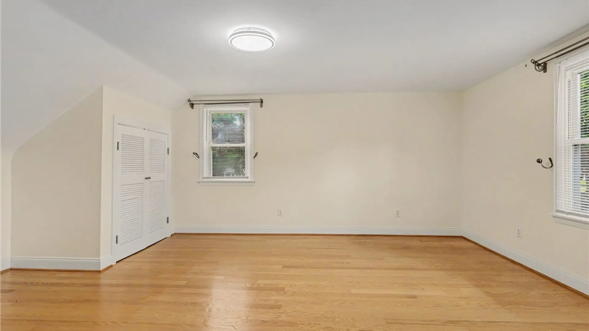 Property at 67 Dunrovin Lane, Brighton, NY 14618 20