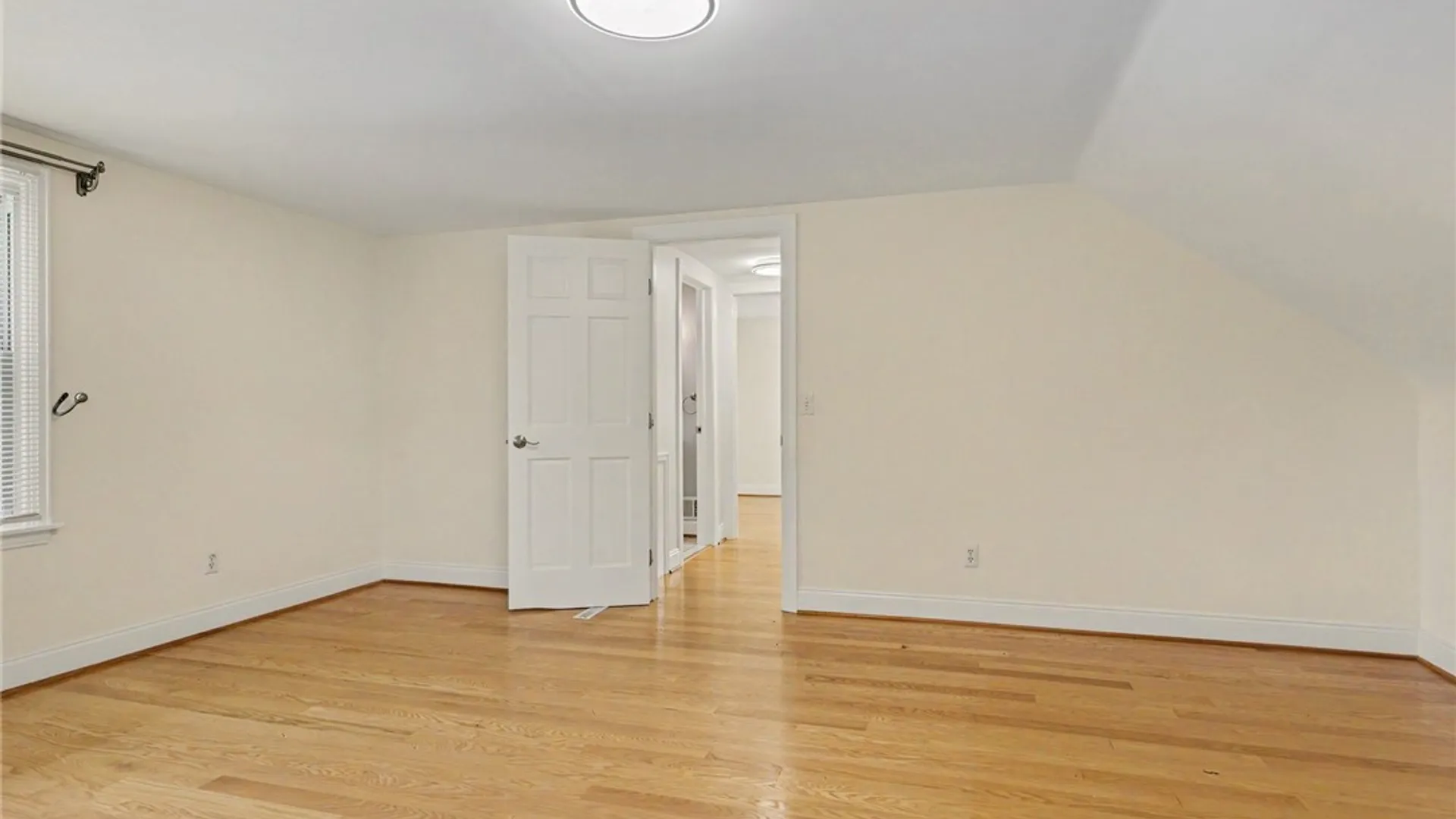 Property at 67 Dunrovin Lane, Brighton, NY 14618 21