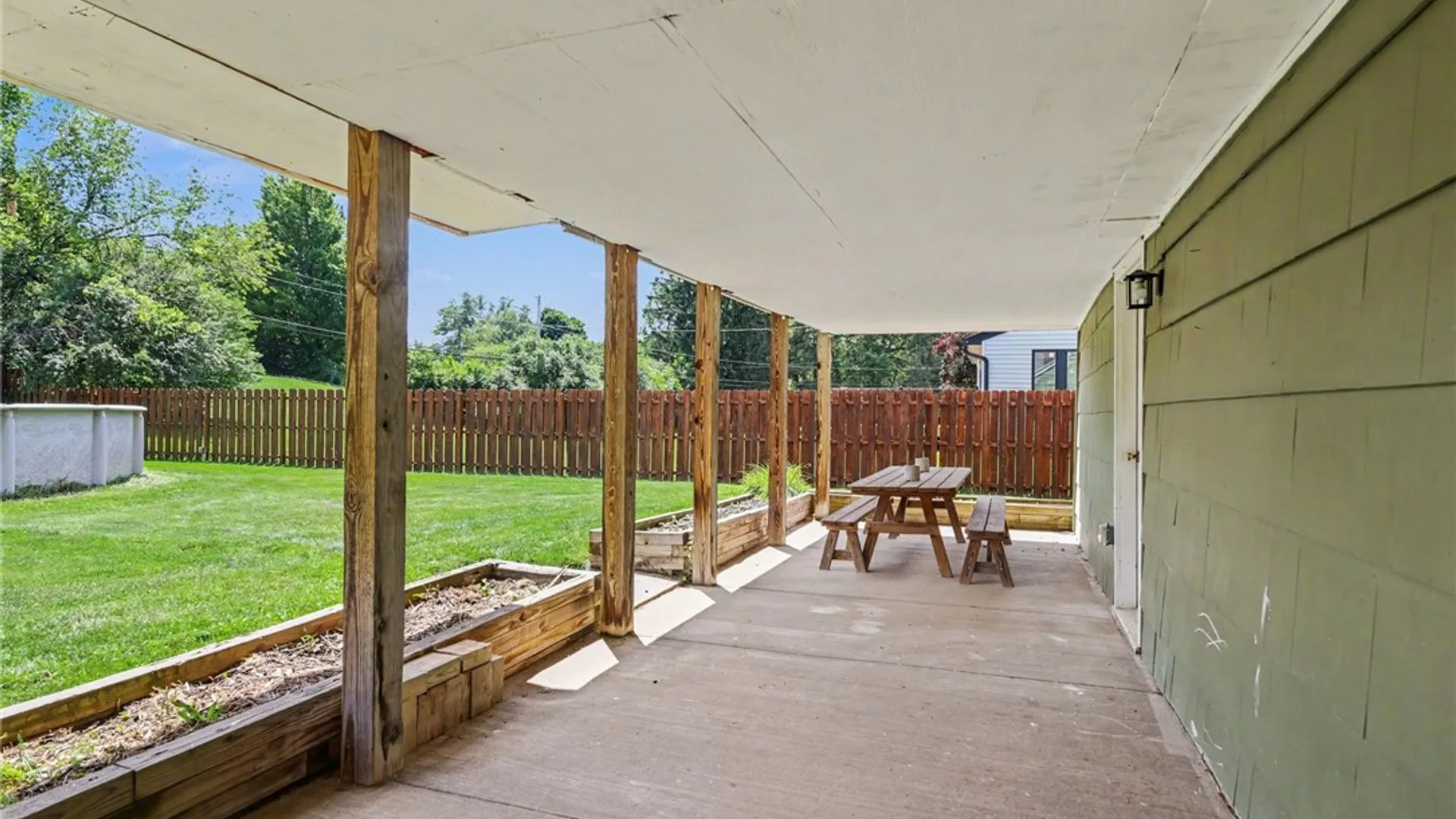 Property at 67 Dunrovin Lane, Brighton, NY 14618 28