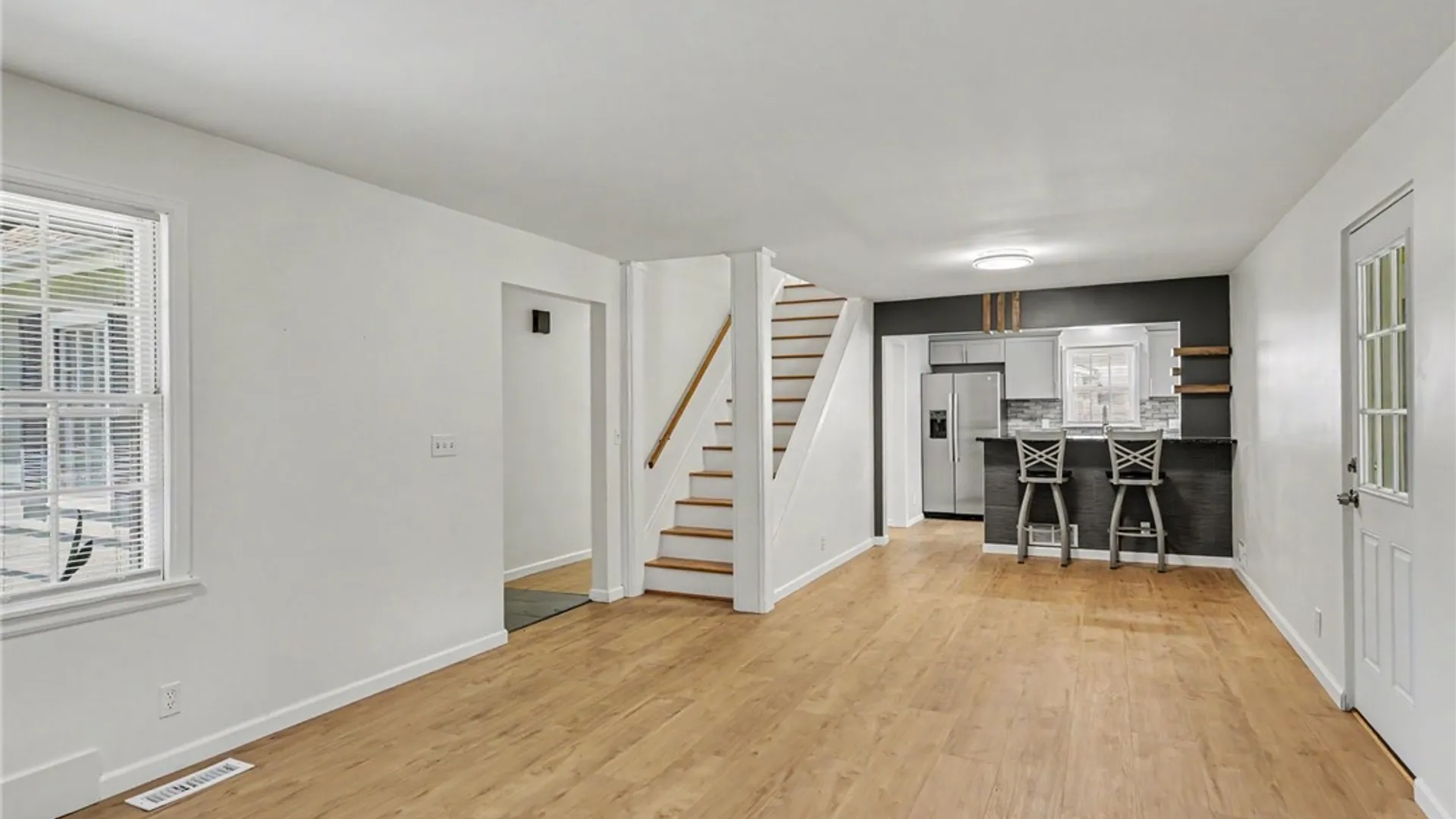 Property at 67 Dunrovin Lane, Brighton, NY 14618 6