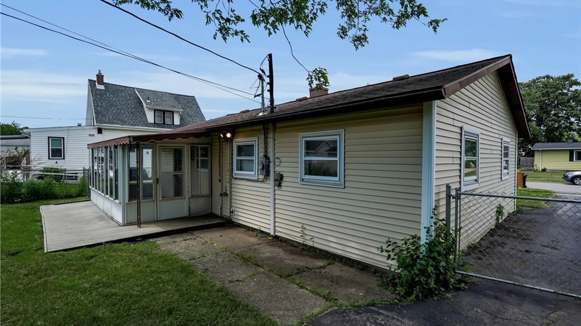 Property at 201 Dupont Avenue, Tonawanda, NY 14150 5