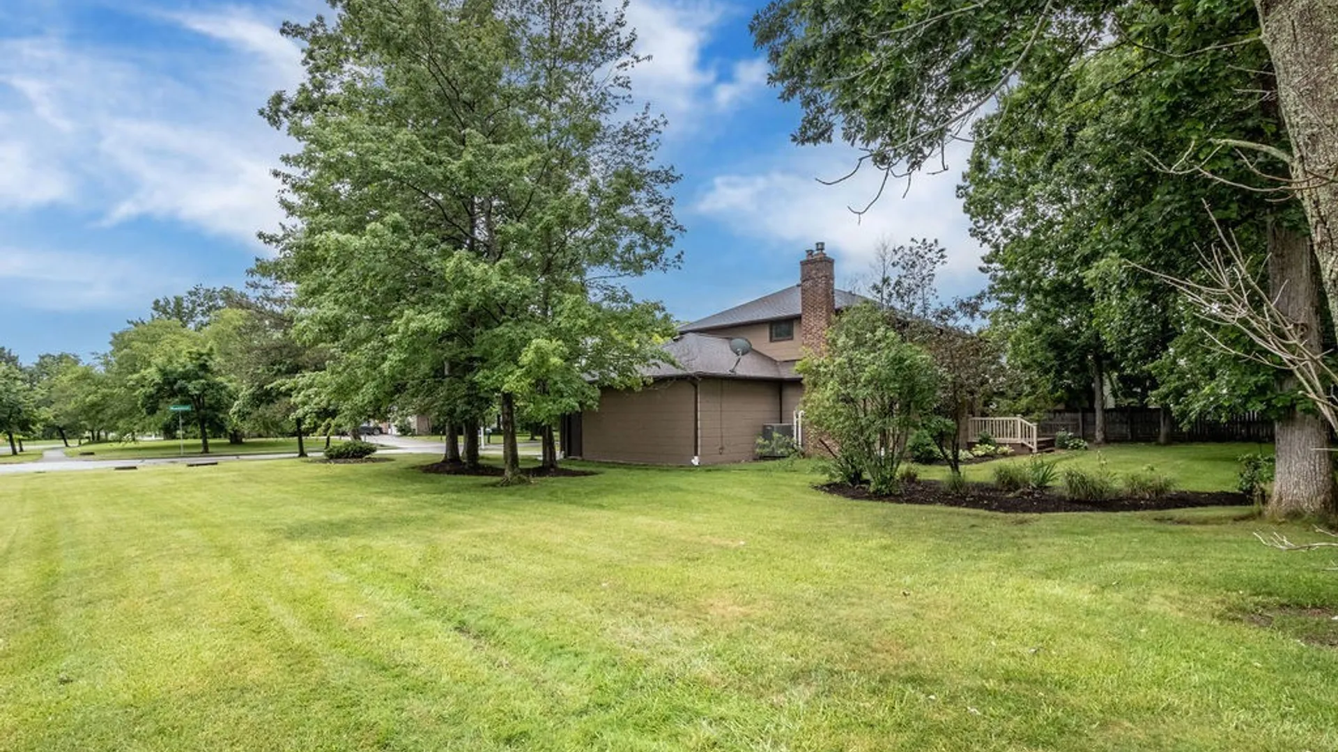 Property at 47 Woodstock Road, Grand Island, NY 14072 4