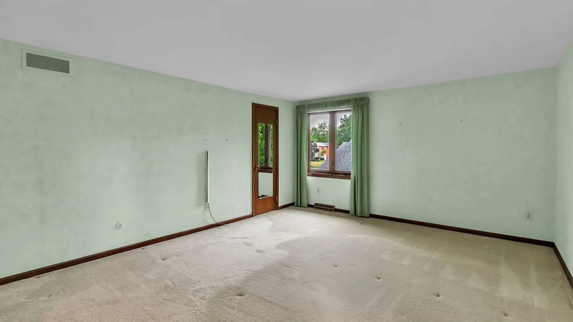 Property at 47 Woodstock Road, Grand Island, NY 14072 40