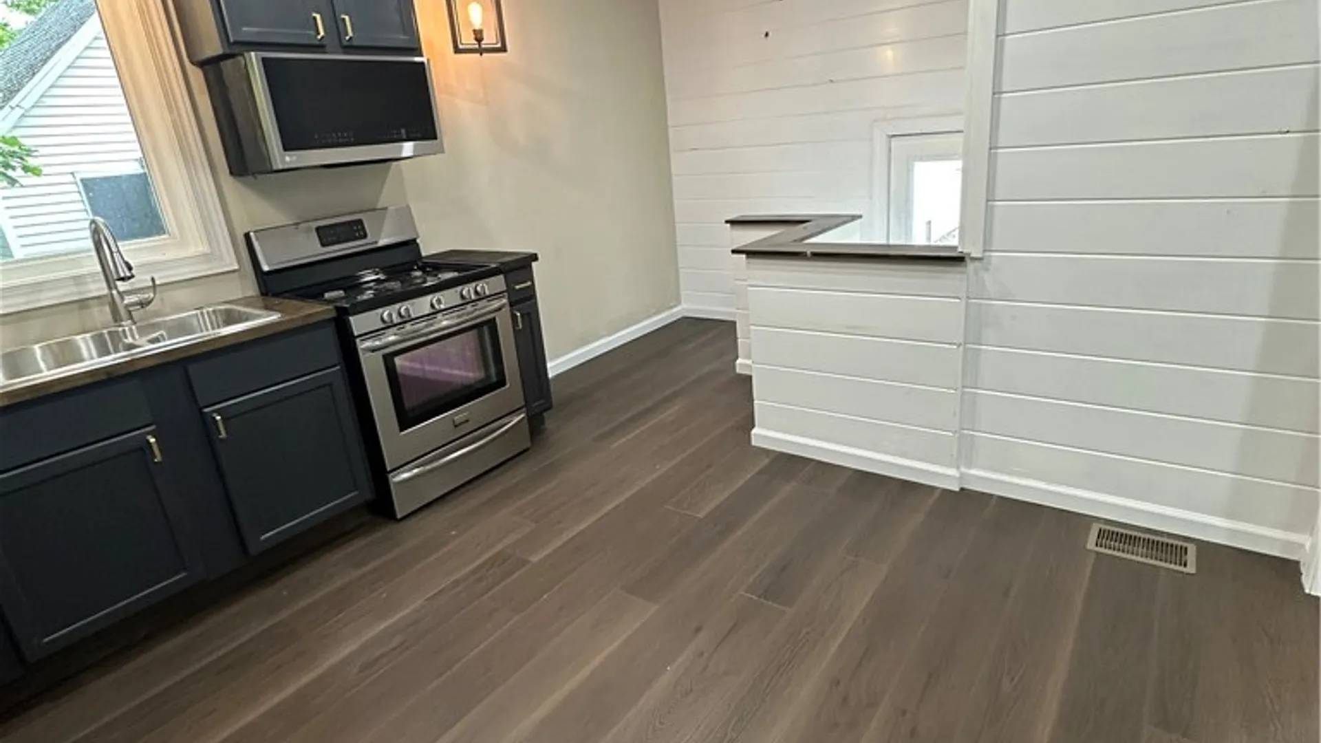 Property at 8 Delevan Street, Auburn, NY 13021 7