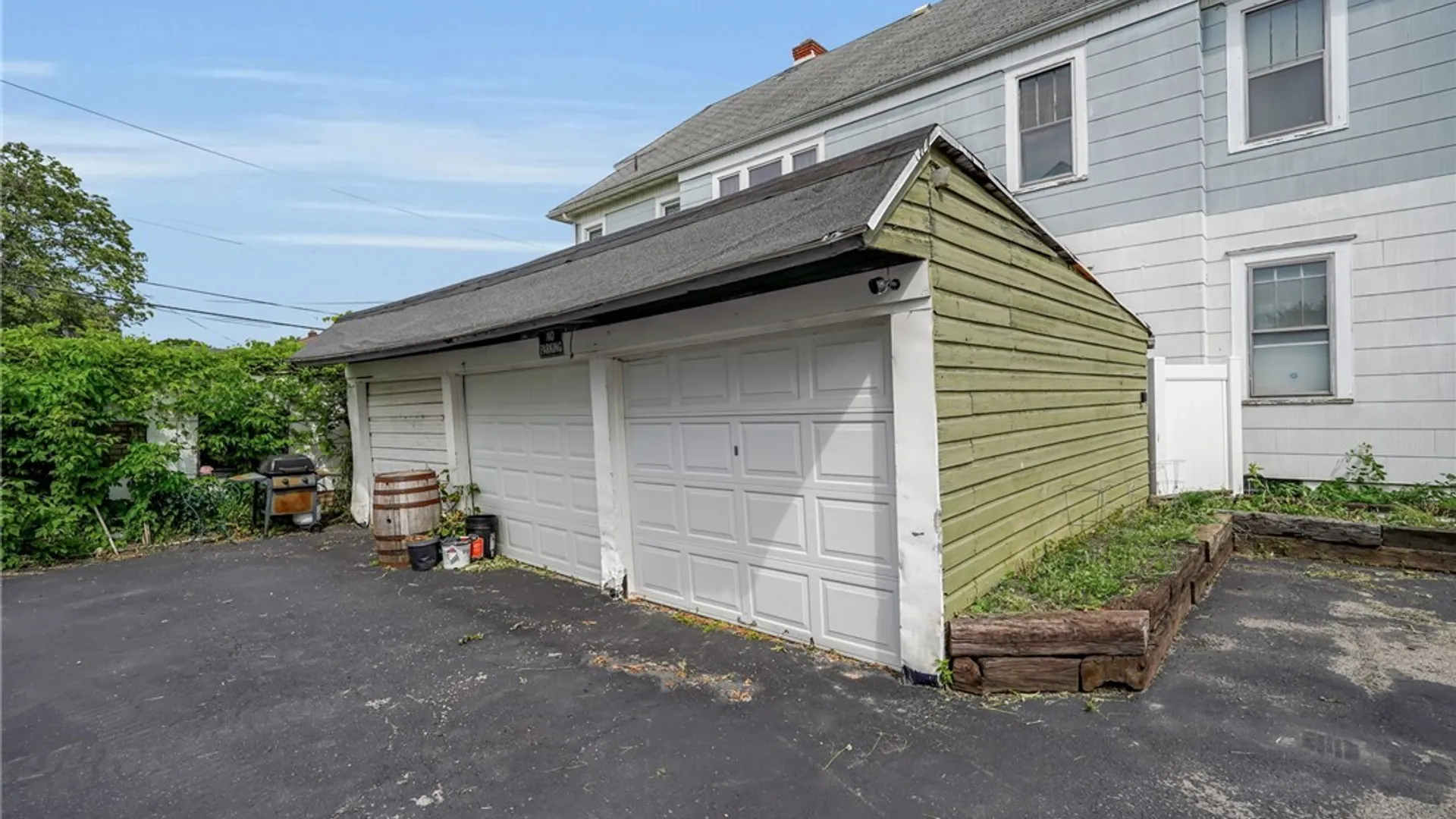 Property at 239 Roesch Avenue, Buffalo, NY 14207 40