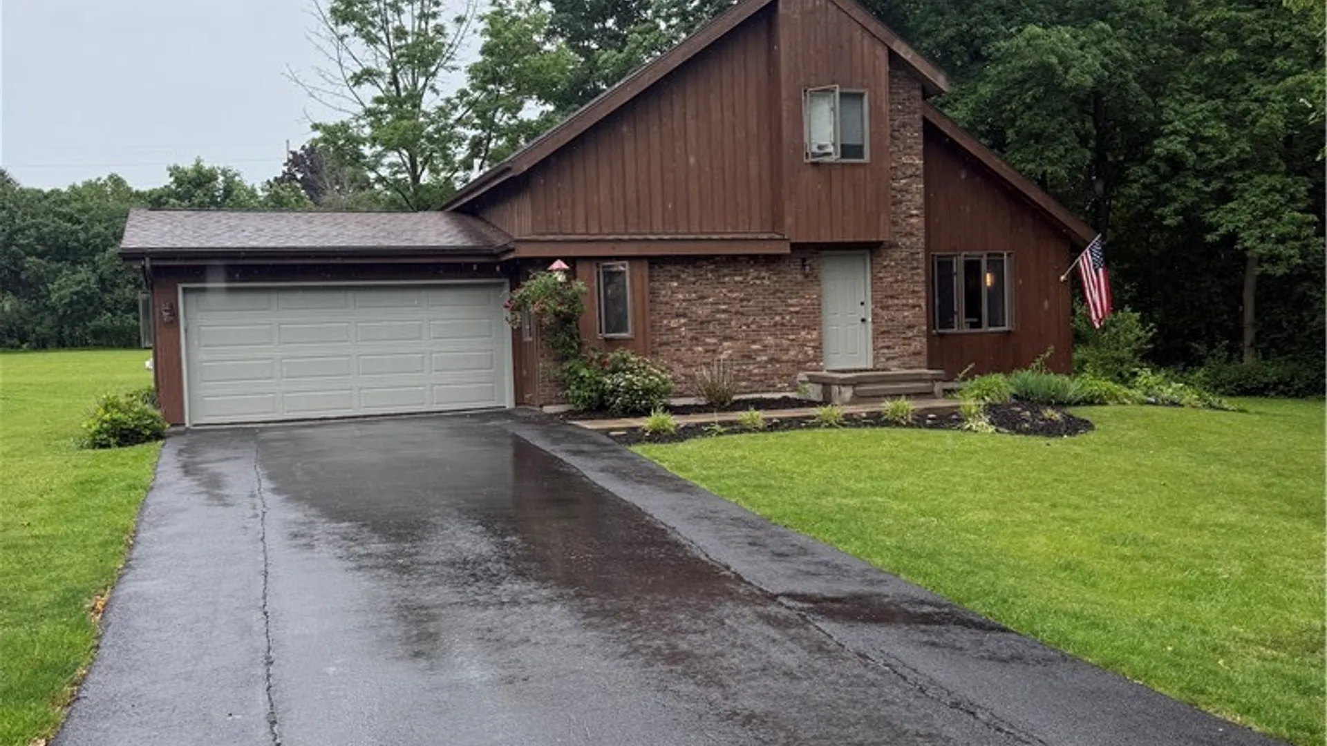 Property at 4 Amherst Avenue, Auburn, NY 13021 2