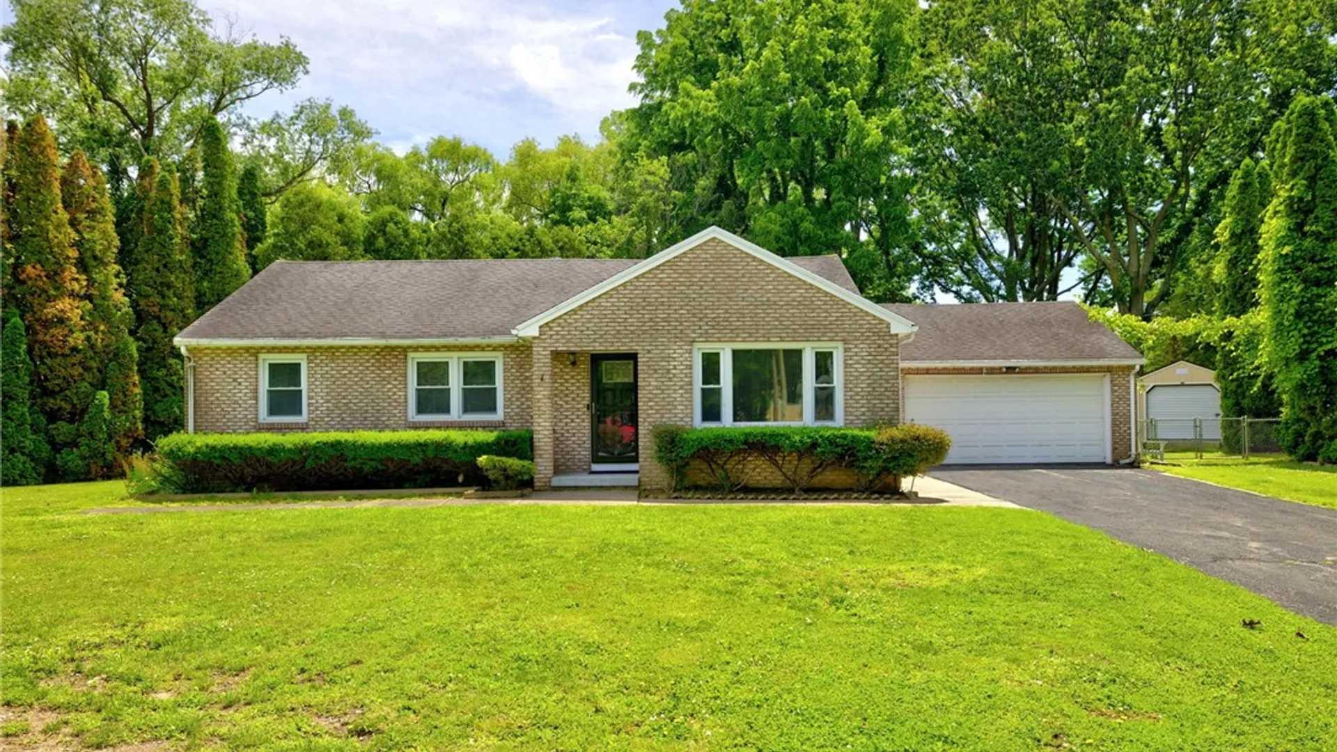 Property at 10 Mascot Drive, Greece, NY 14626 2