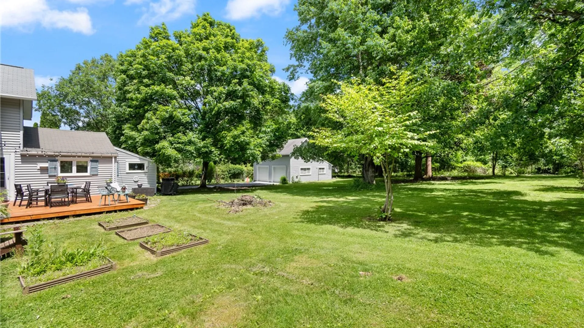 Property at 16 Michigan Street, East Bloomfield, NY 14469 32