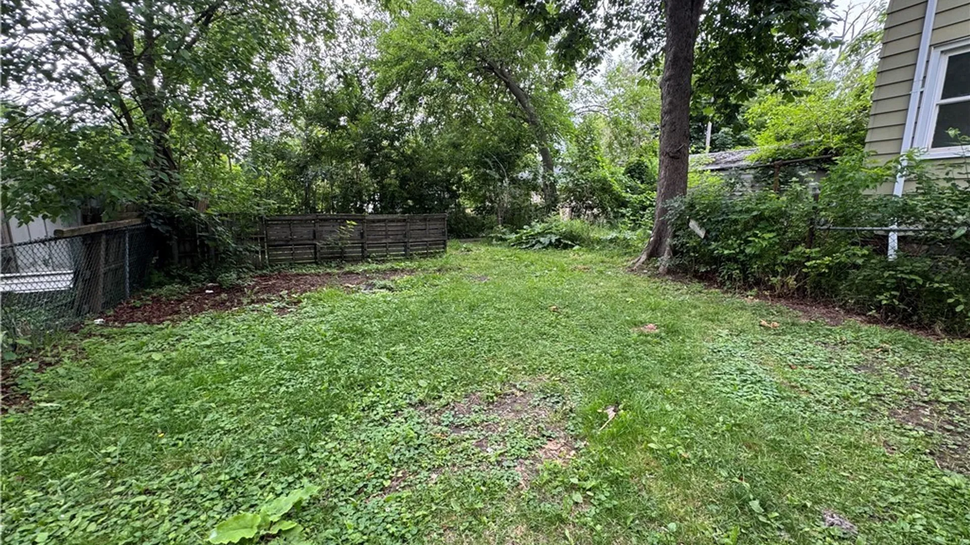 Property at 444 26th Street, Niagara Falls, NY 14303 4