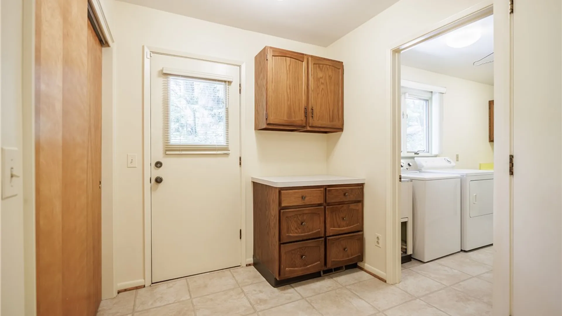 Property at 17 Tuliptree Lane, Irondequoit, NY 14617 21