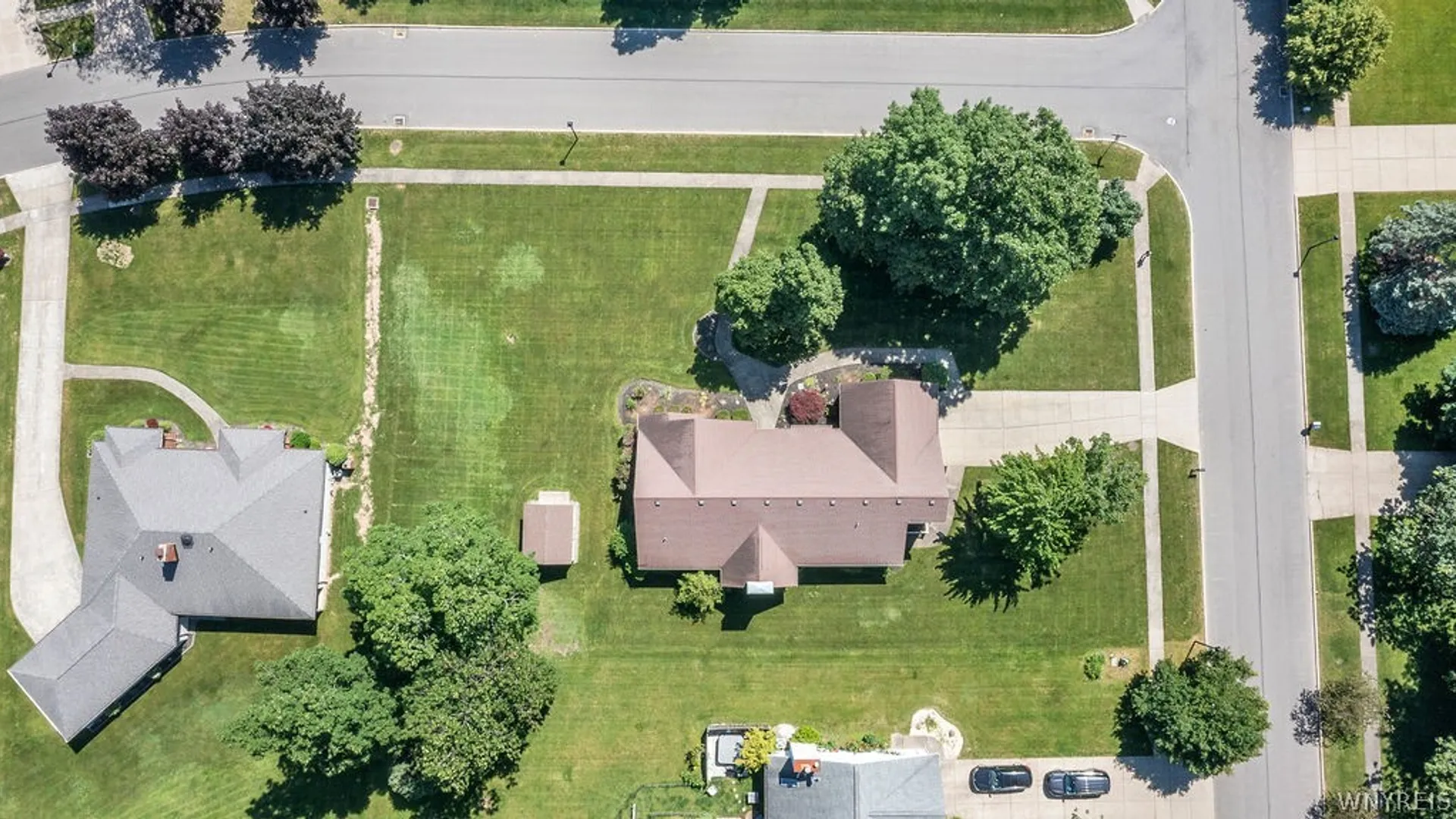 Property at 10 Spicer Creek, Grand Island, NY 14072 10