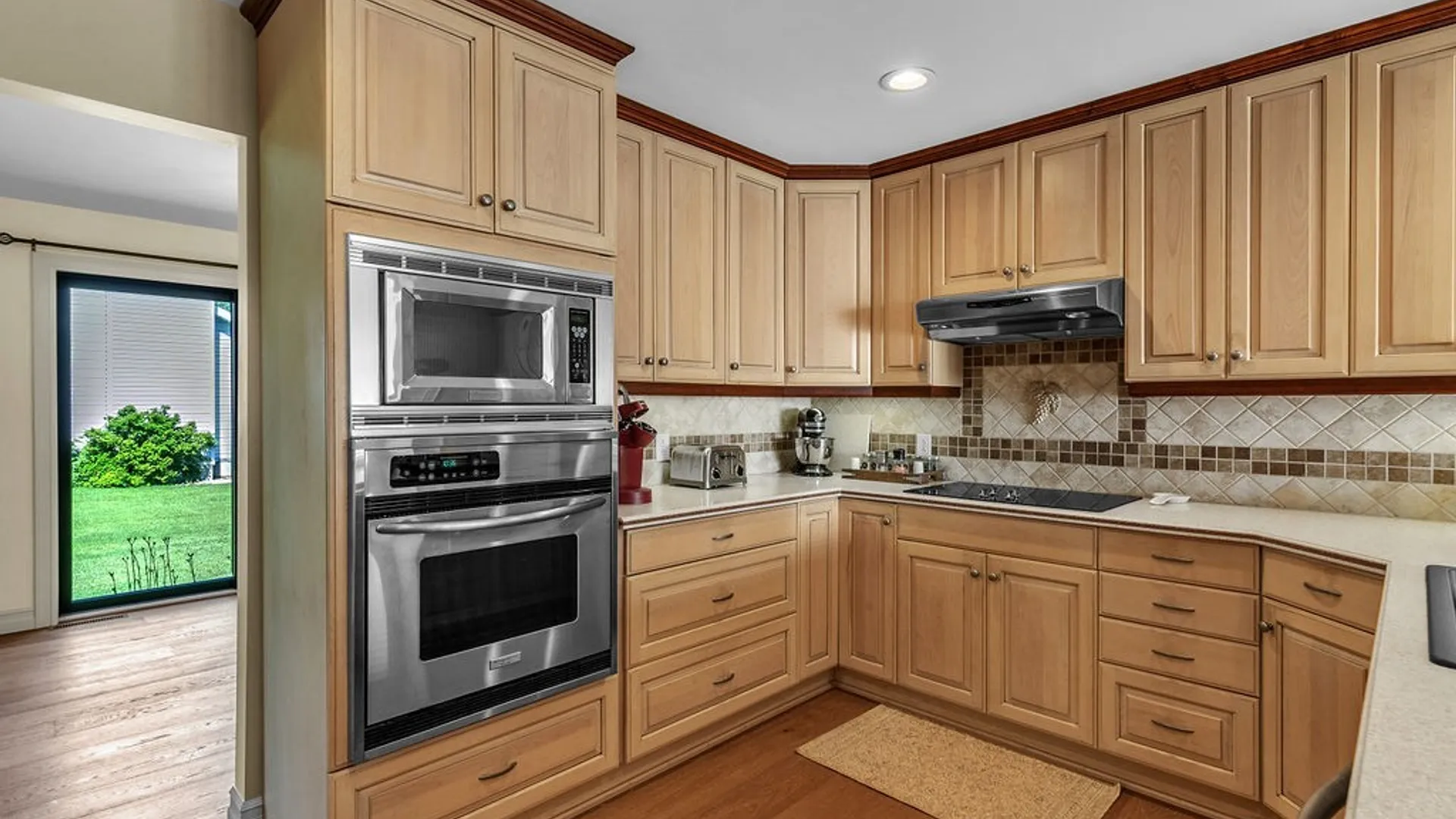 Property at 10 Spicer Creek, Grand Island, NY 14072 14