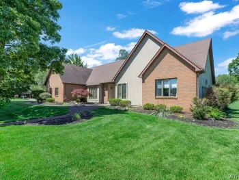 Property at 10 Spicer Creek, Grand Island, NY 14072