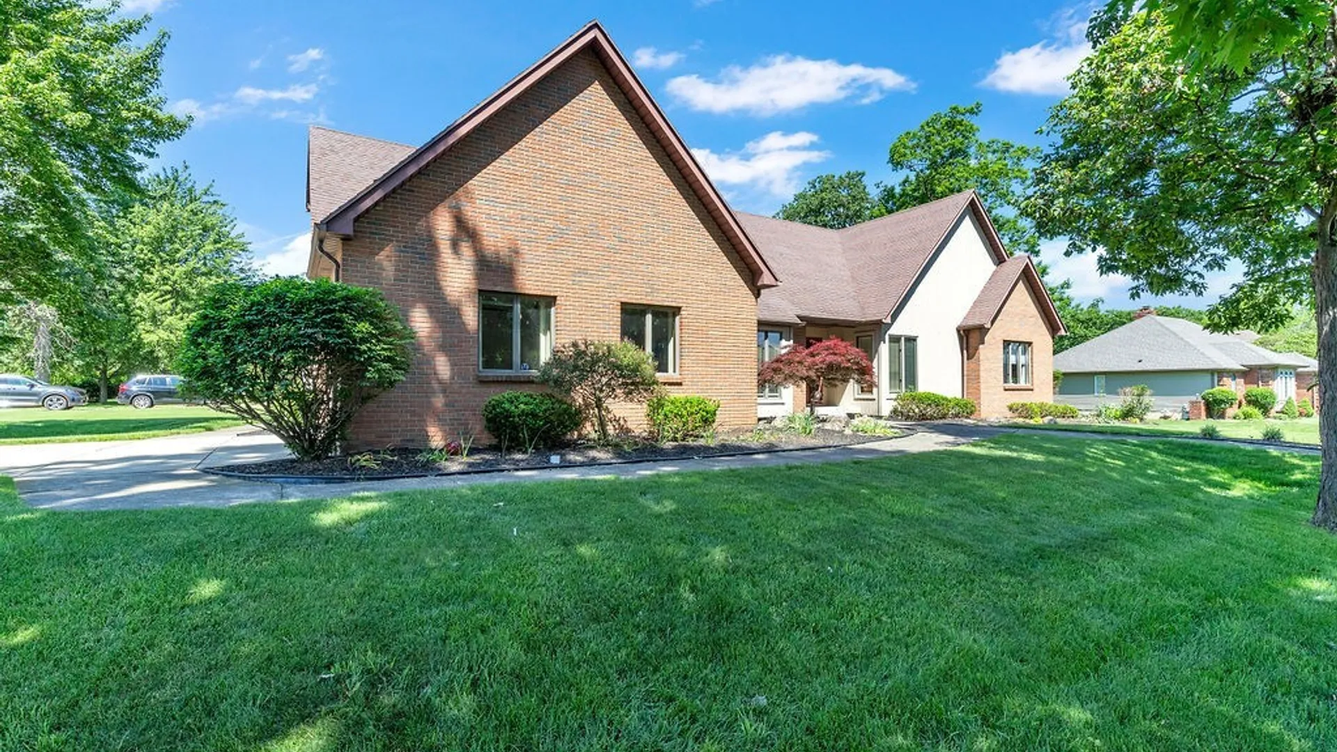 Property at 10 Spicer Creek, Grand Island, NY 14072 3