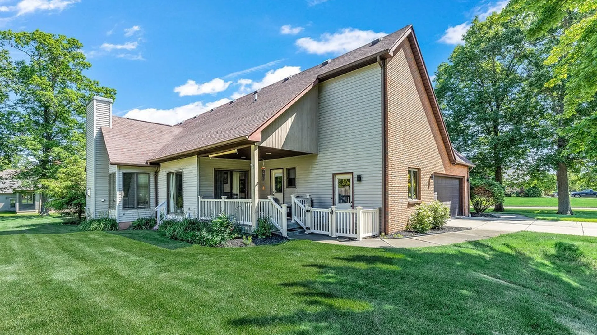 Property at 10 Spicer Creek, Grand Island, NY 14072 6