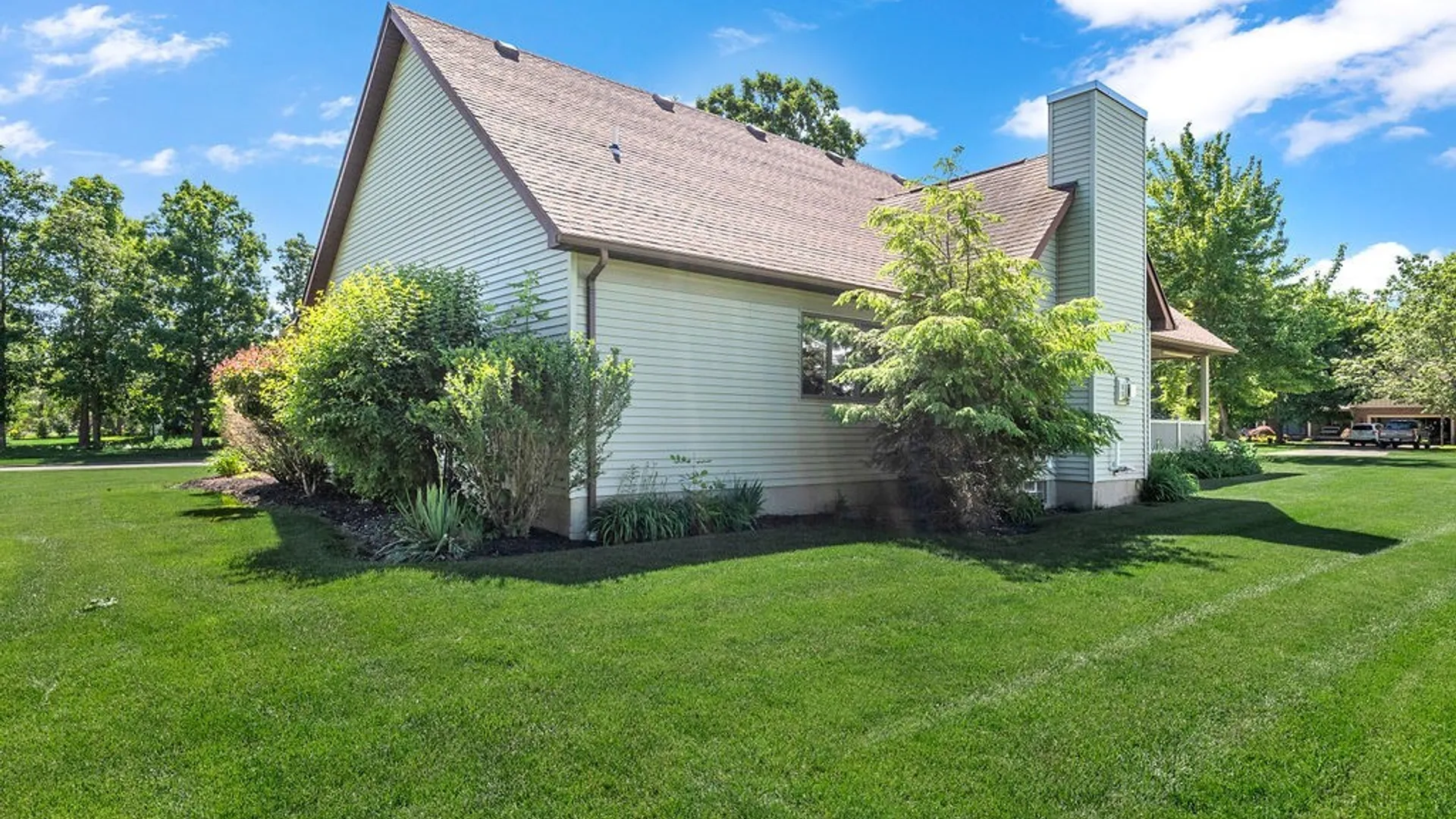 Property at 10 Spicer Creek, Grand Island, NY 14072 7