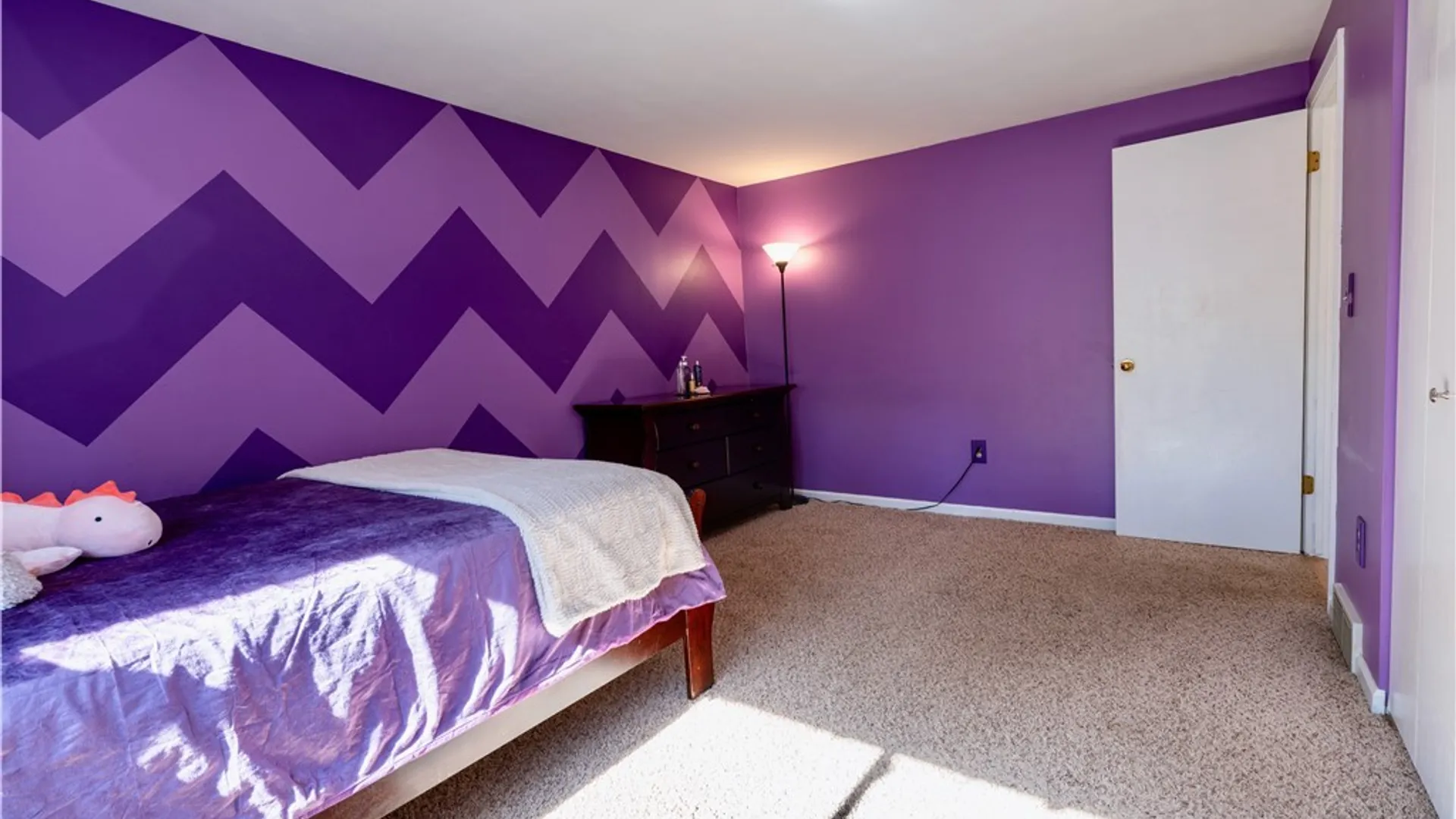 Property at 6102 Owlwood Drive, Cicero, NY 13039 25