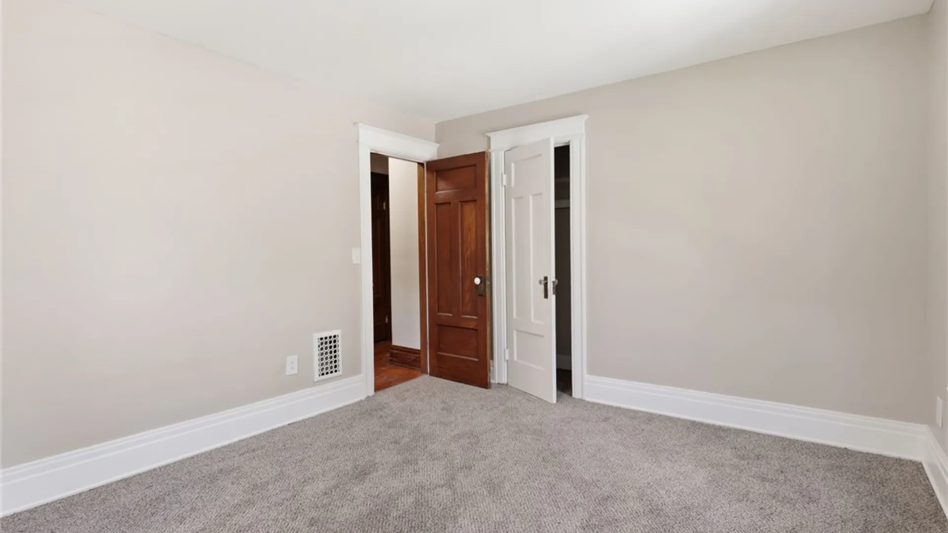 Property at 133 Parkside Avenue, Rochester, NY 14609 16