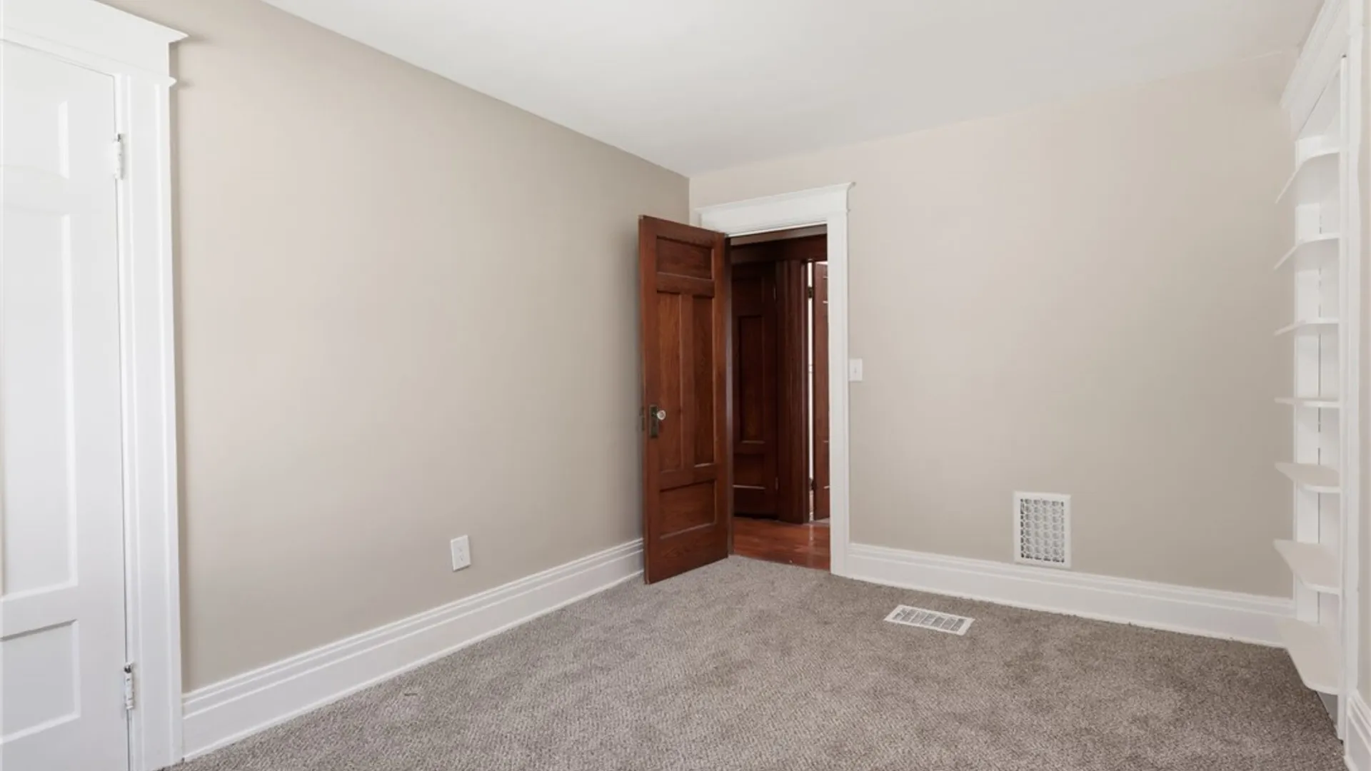 Property at 133 Parkside Avenue, Rochester, NY 14609 21