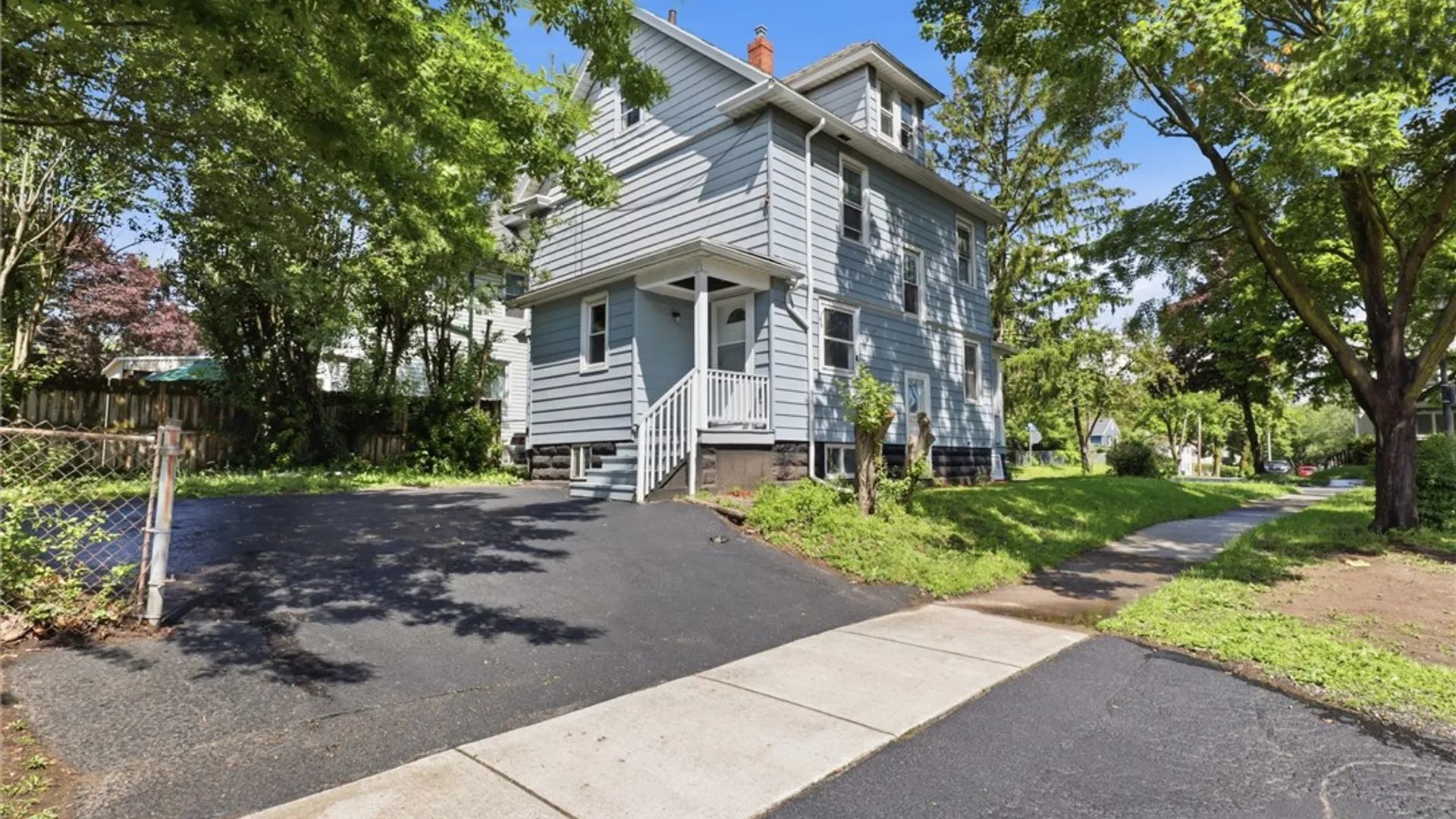 Property at 133 Parkside Avenue, Rochester, NY 14609 28