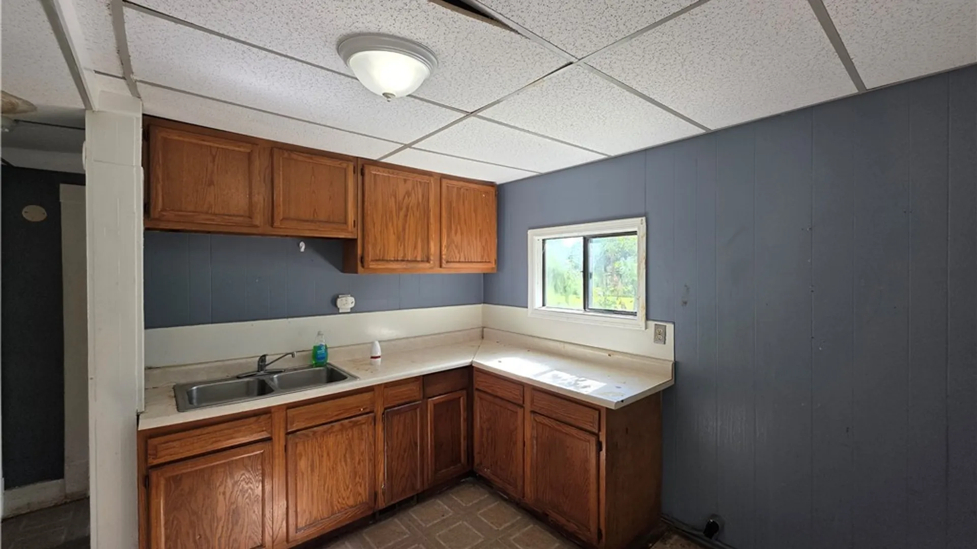 Property at 2430 Cudaback Avenue, Niagara Falls, NY 14303 3