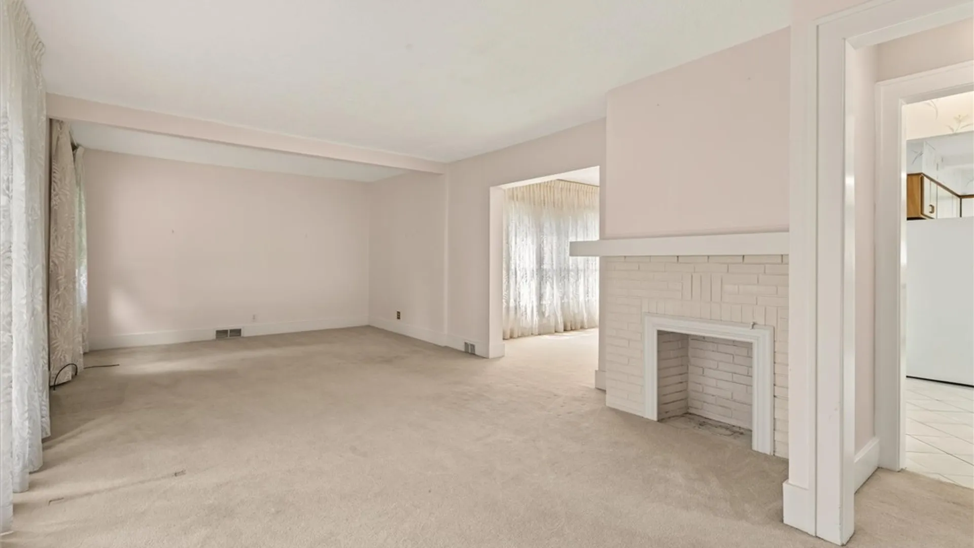 Property at 162 Belcoda Dr, Irondequoit, NY 14617 8