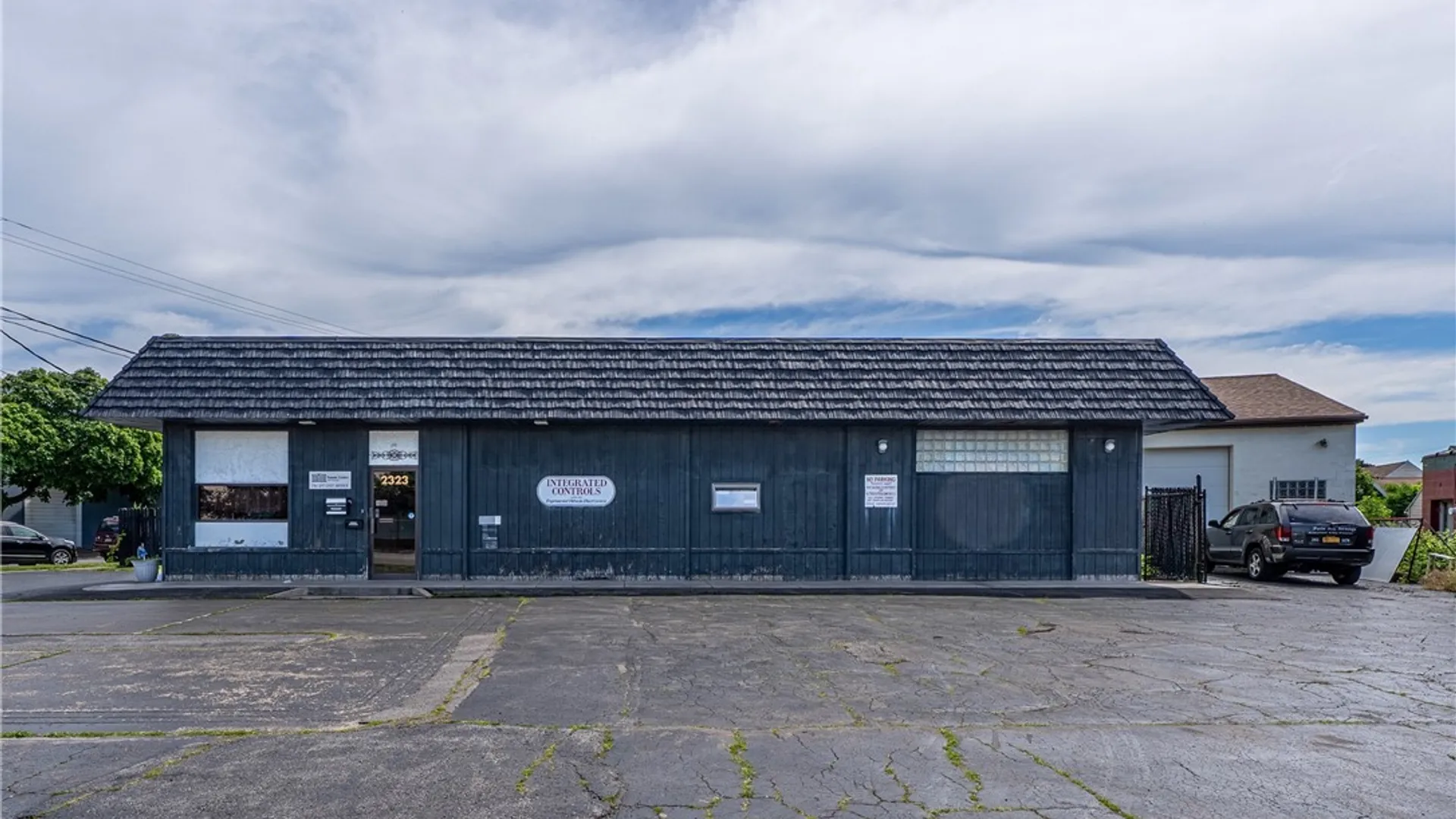 Property at 2323 Hyde Park Boulevard, Niagara Falls, NY 14305 2