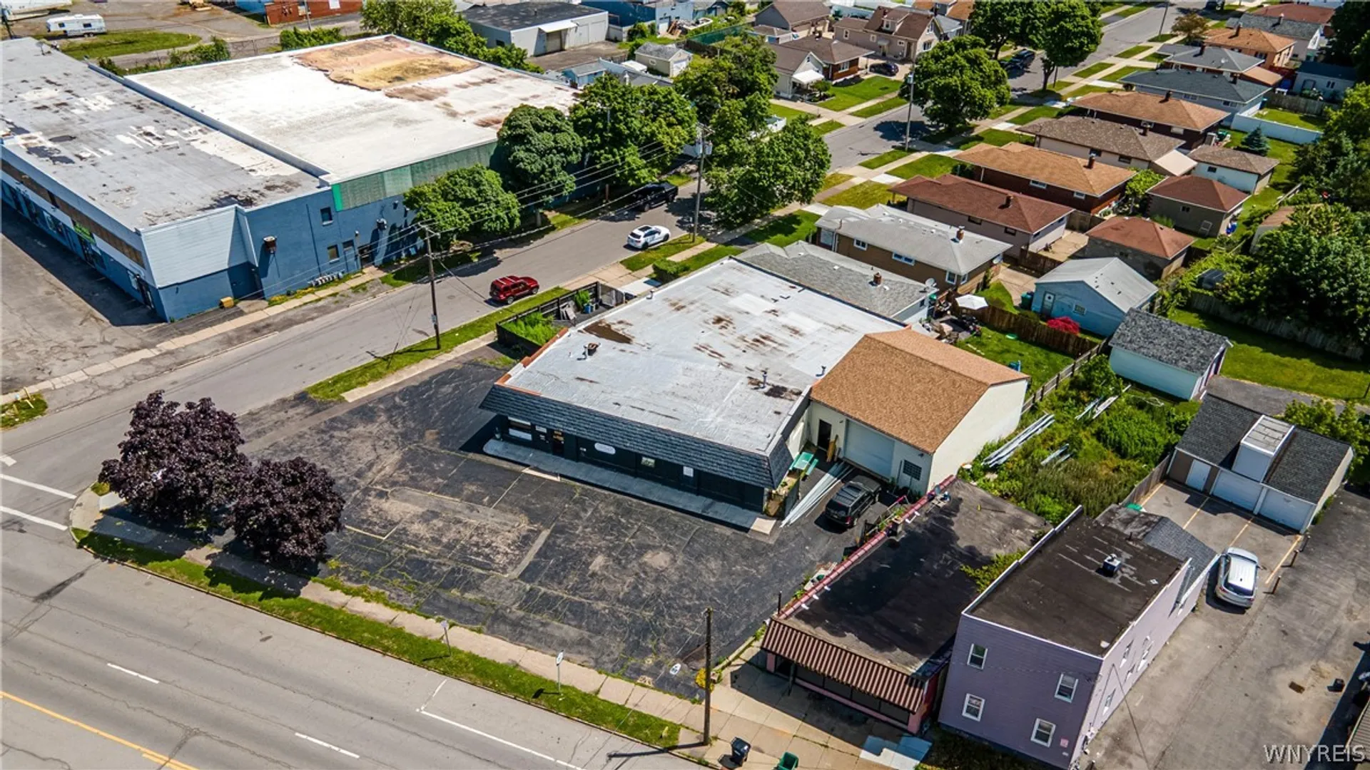 Property at 2323 Hyde Park Boulevard, Niagara Falls, NY 14305 44