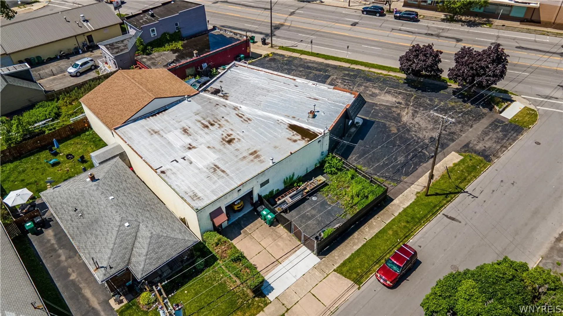 Property at 2323 Hyde Park Boulevard, Niagara Falls, NY 14305 48